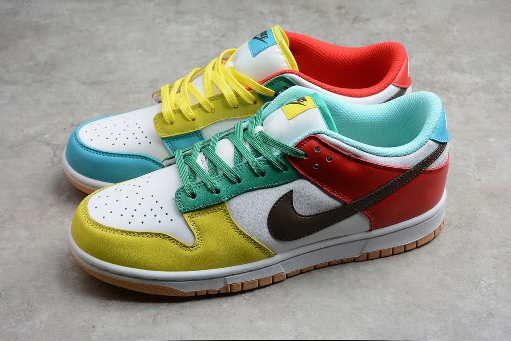 WMNS NikeSB Dunk Low - Free.99 White