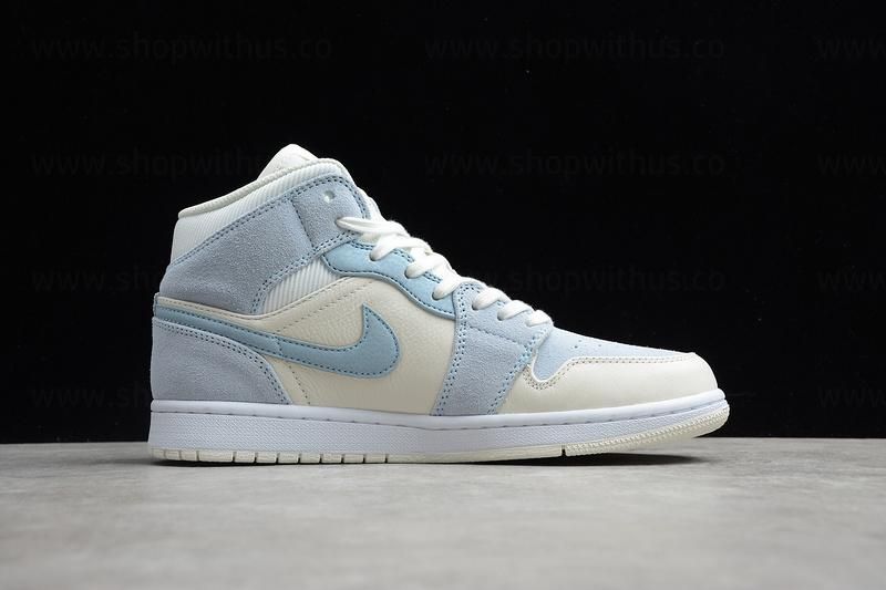 WMNS Air Jordan 1 AJ1 Mid SE - Light blue