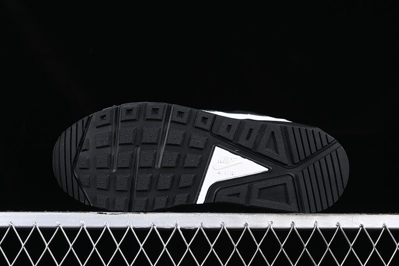 Unisex NikeAir Max 90 - White Black