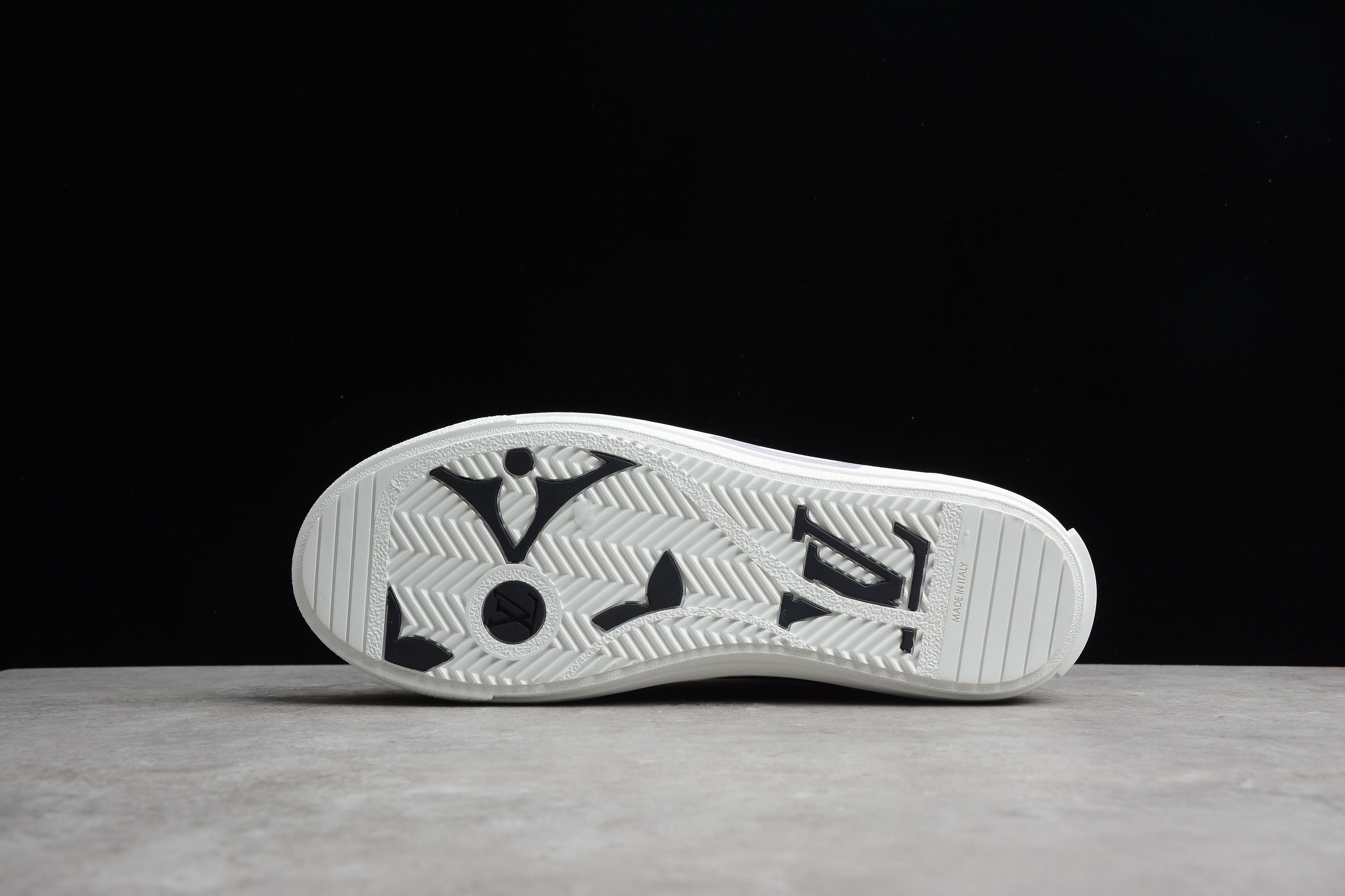 LouisVuitton Charlie - White