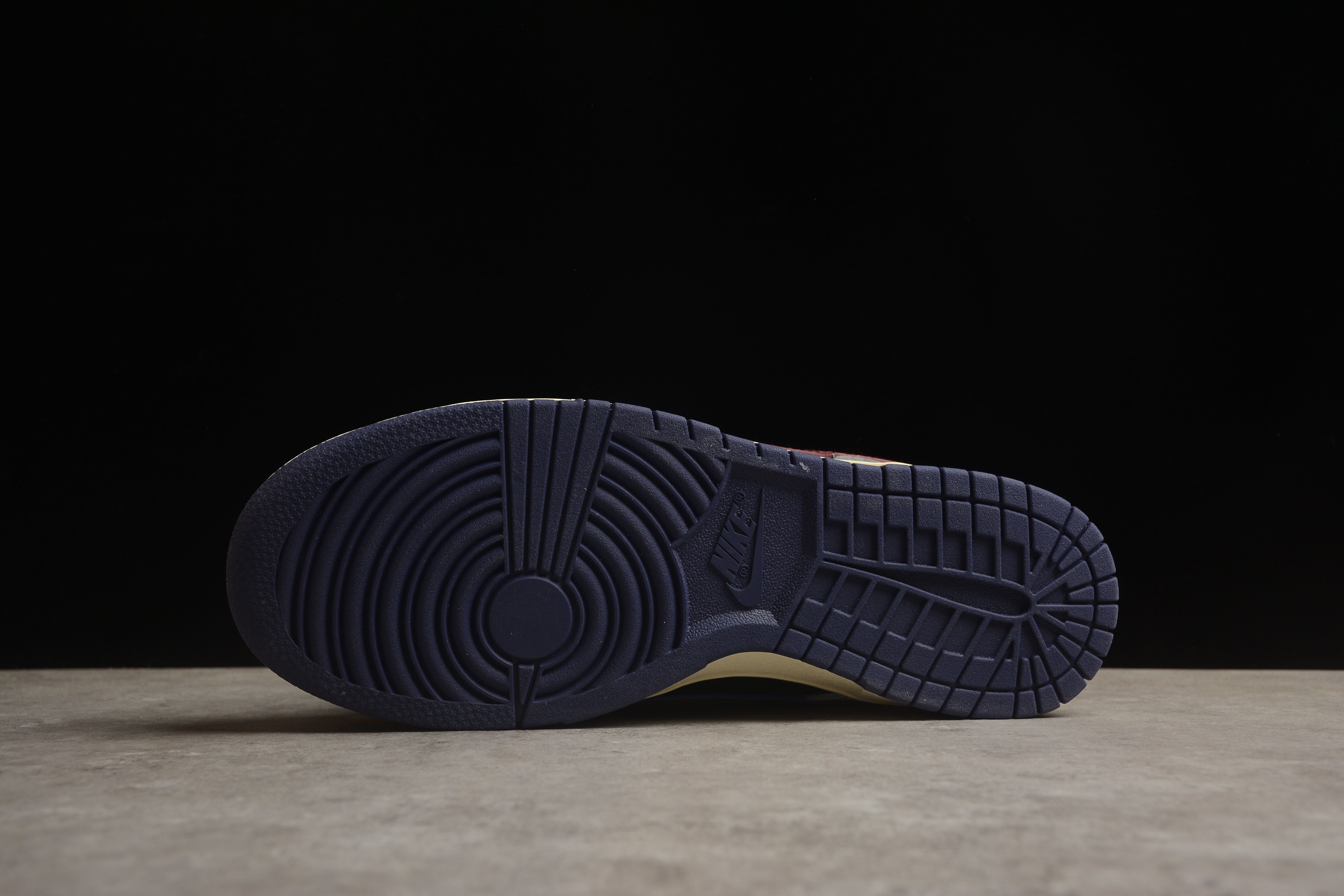 NikeSB Dunk Low - Nike to you