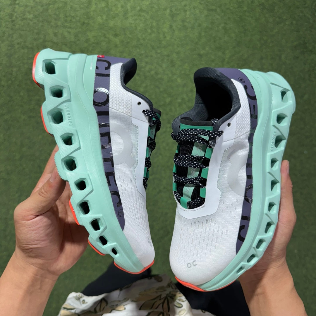OnRunning Cloudmonster - Undyed White Creek