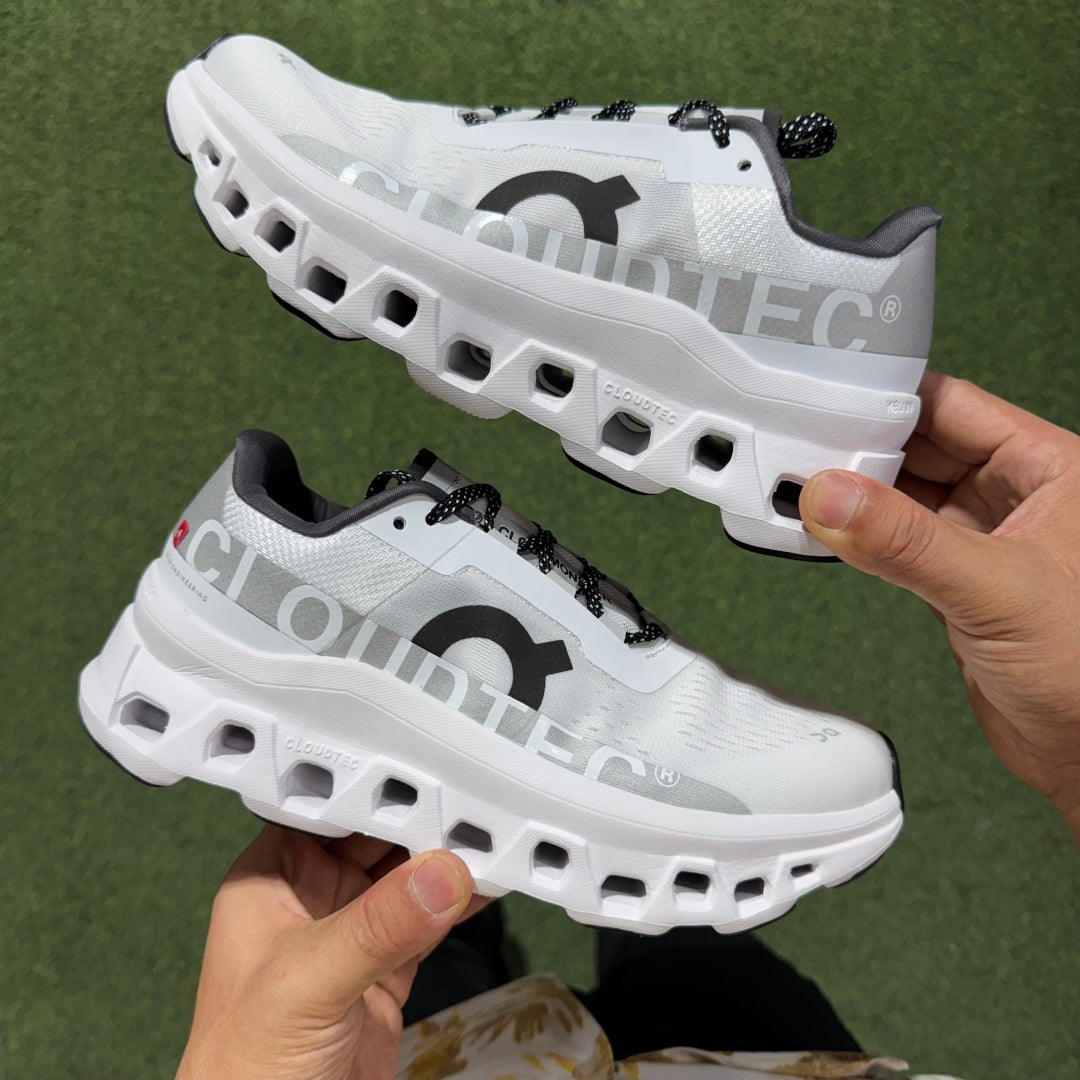 OnRunning Cloudmonster - Undyed White