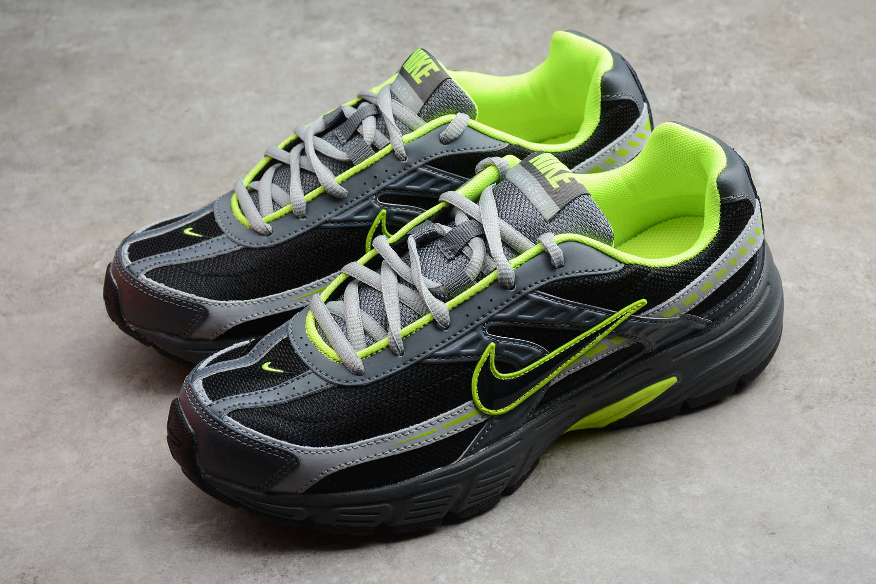 NikeUnisex Initiator - Black/Grey