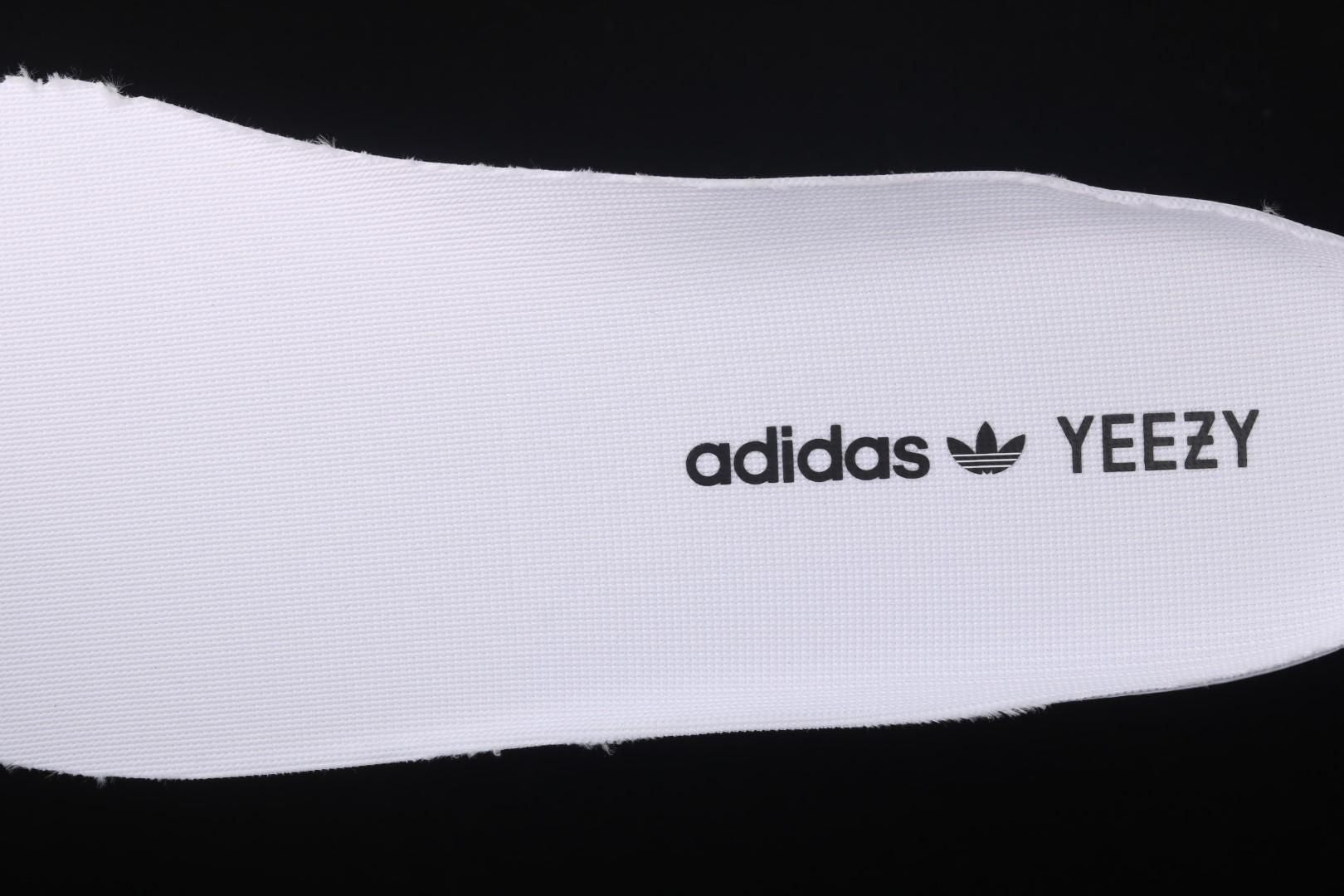 adidasUnisex Yeezy Boost 350 V2 - Zebra