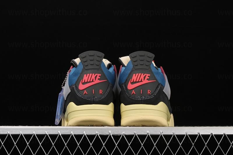 WMNS Union LA x Air Jordan 4 AJ4 Retro - Off Noir