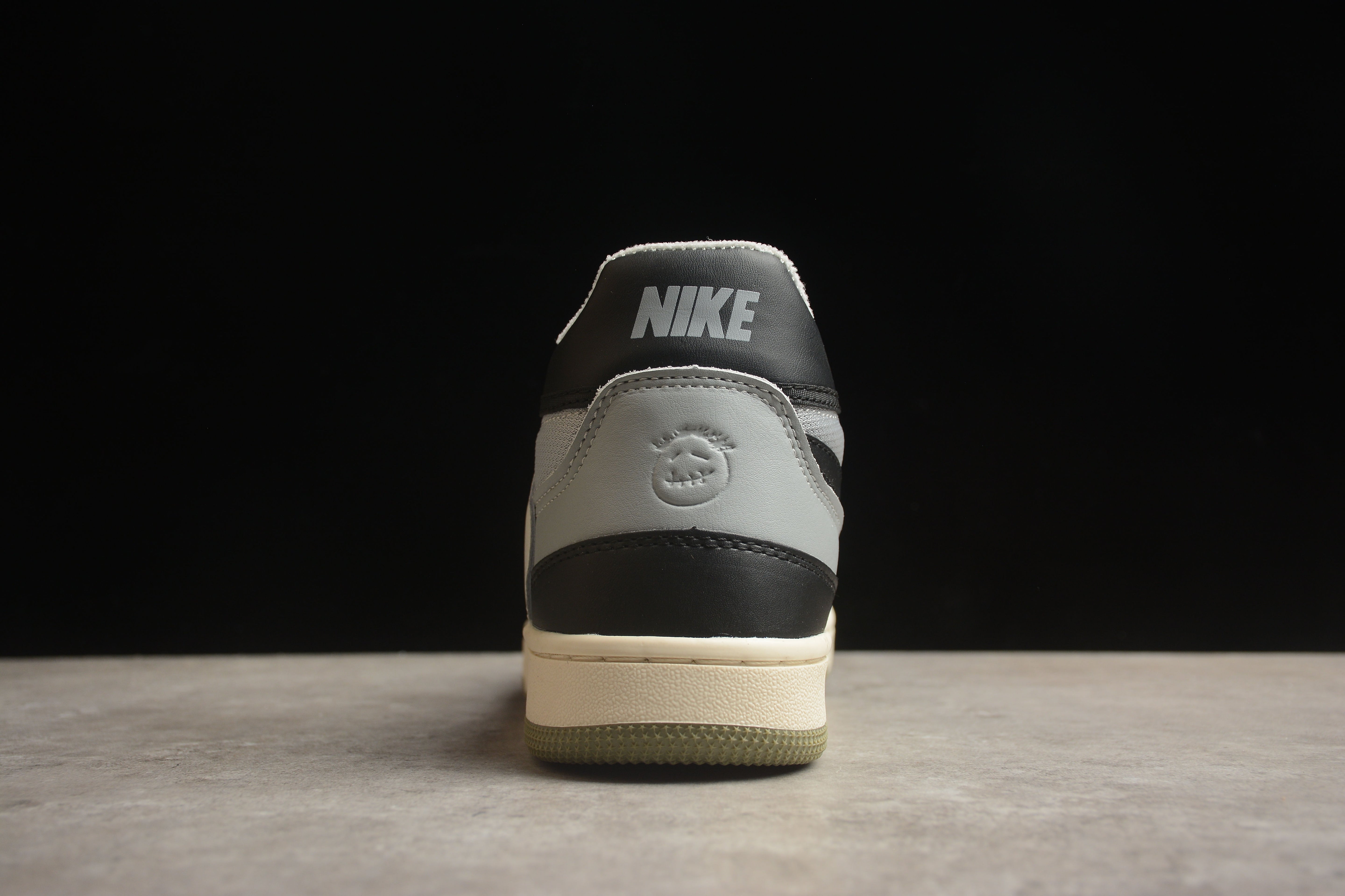 Travis Scott x NikeMens Mac Attack - Grey
