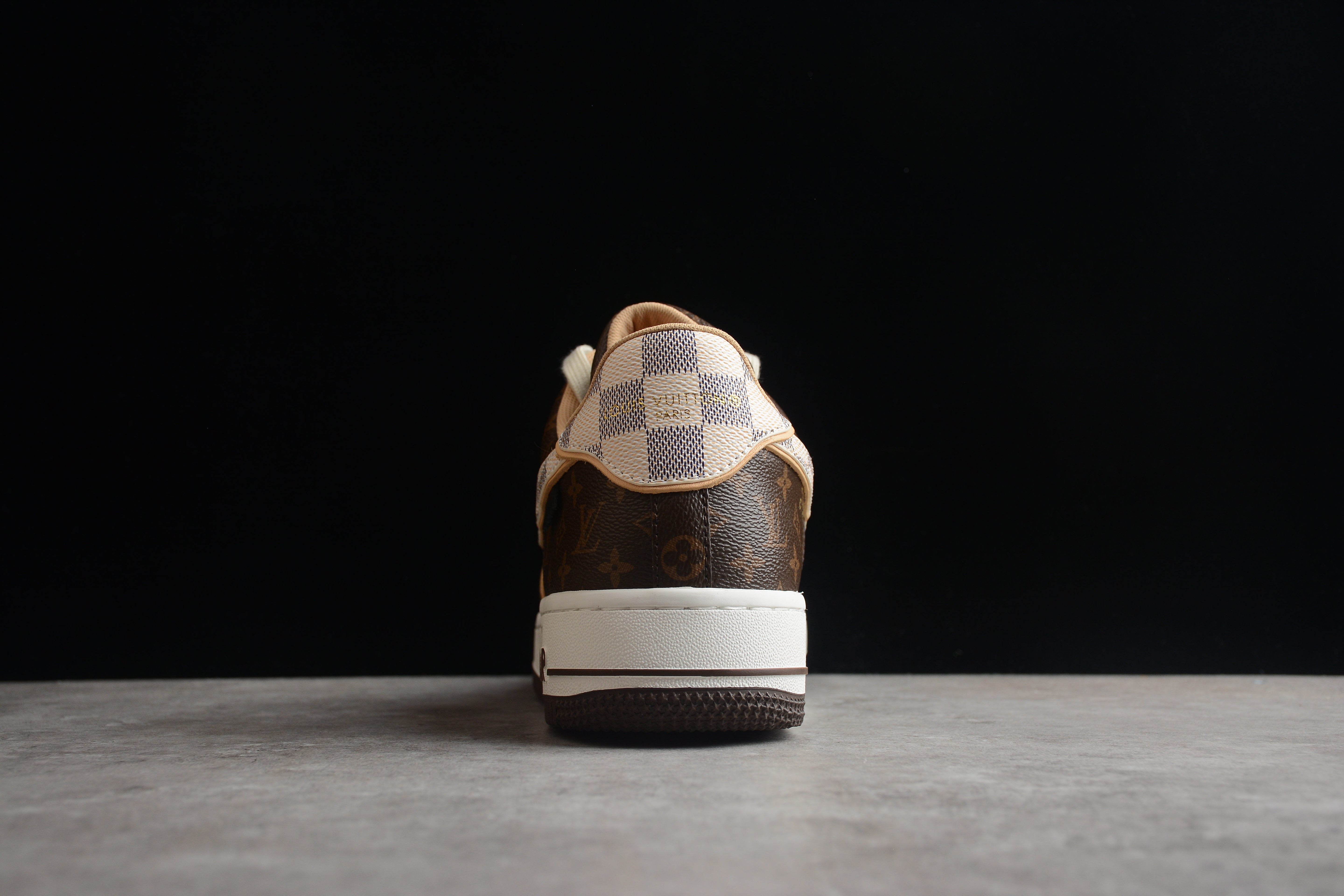 NikeUnisex Air Force x LouisVuitton - Brown