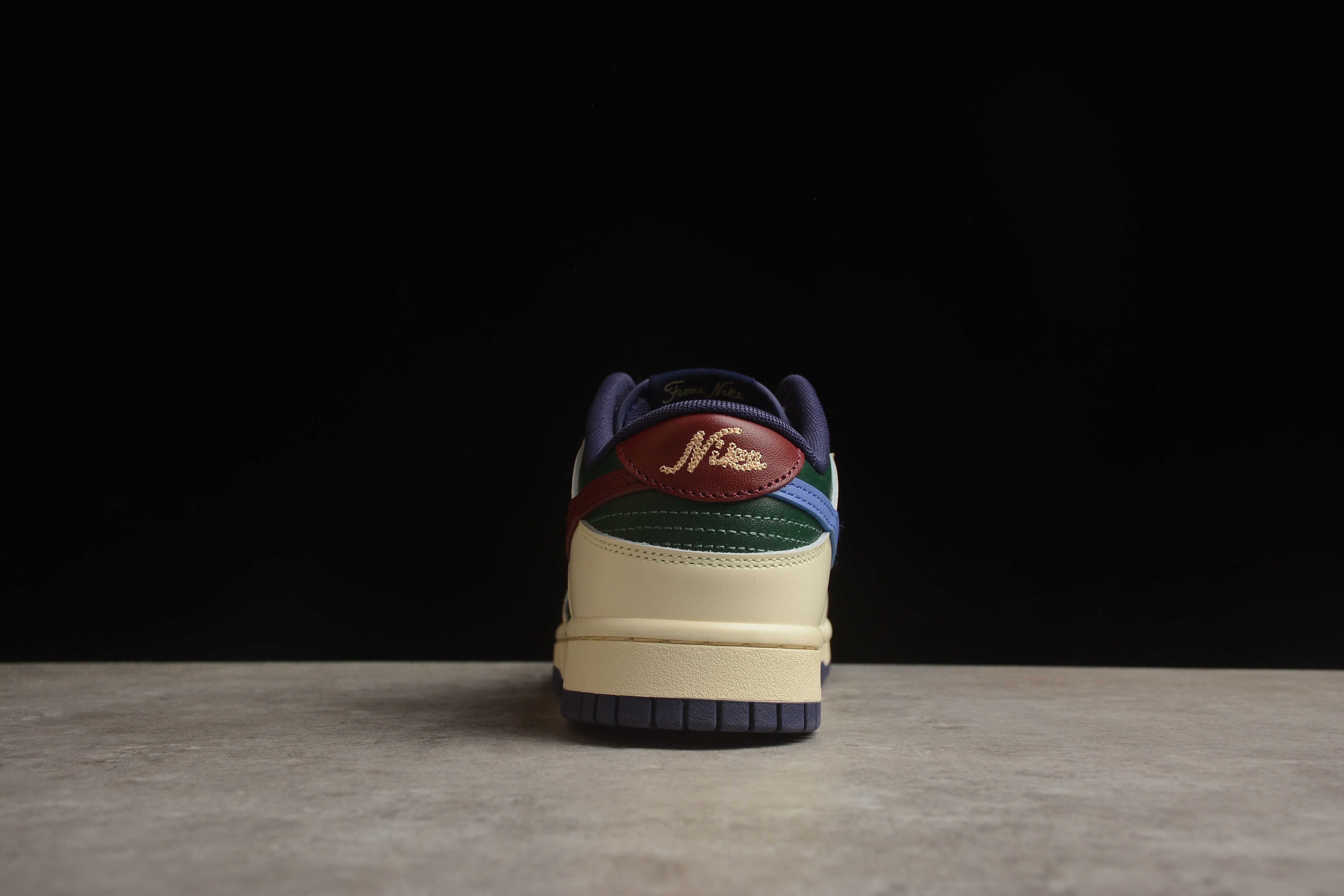 NikeSB Dunk Low - Nike to you