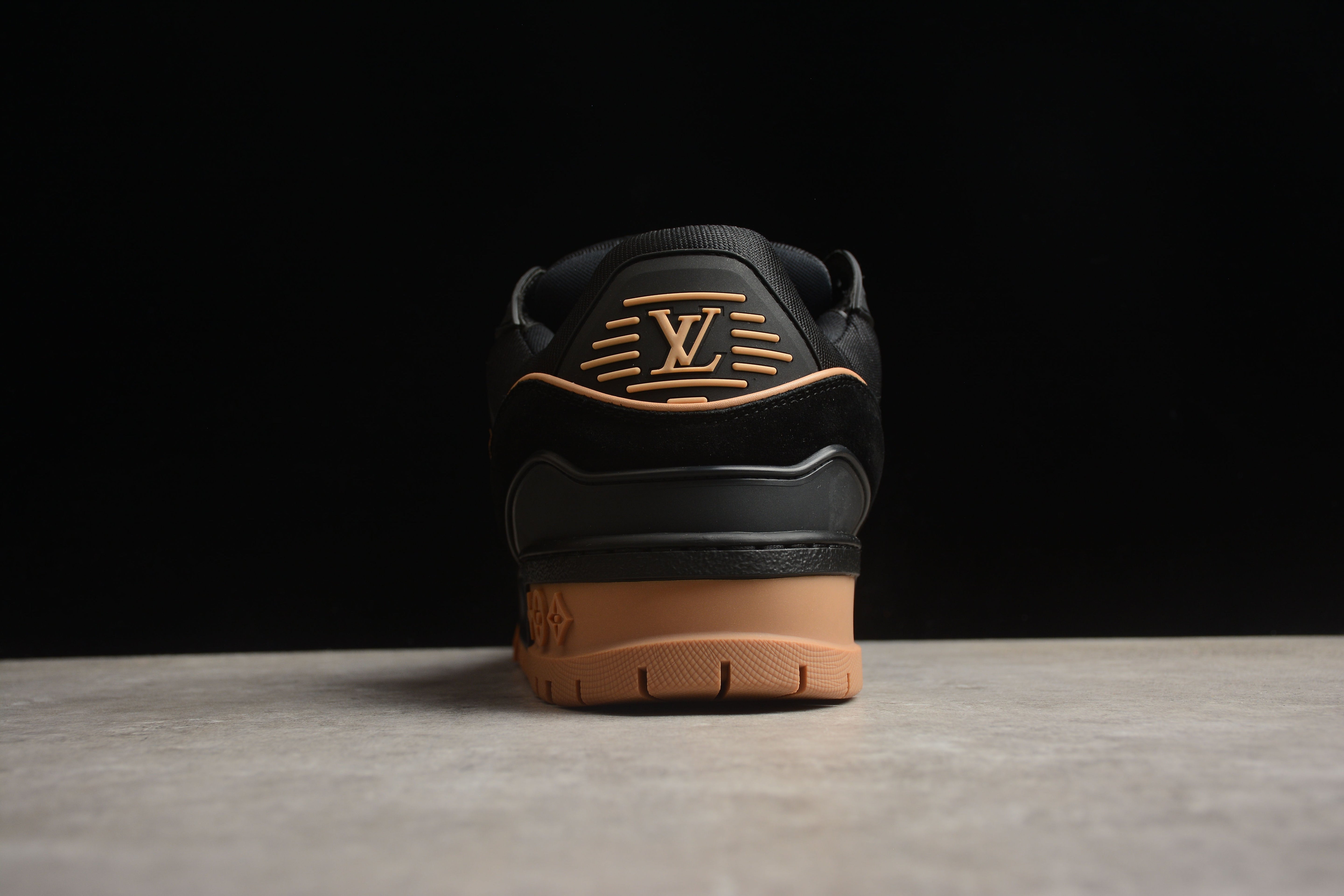 LouisVuitton Trainer Maxi - Black