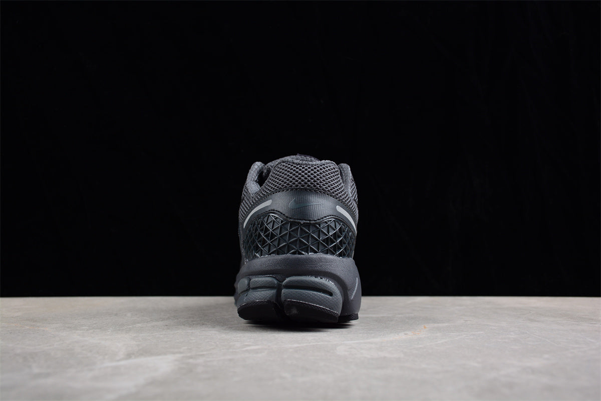 NikeMens Zoom Vomero 5 Anthracite - Black