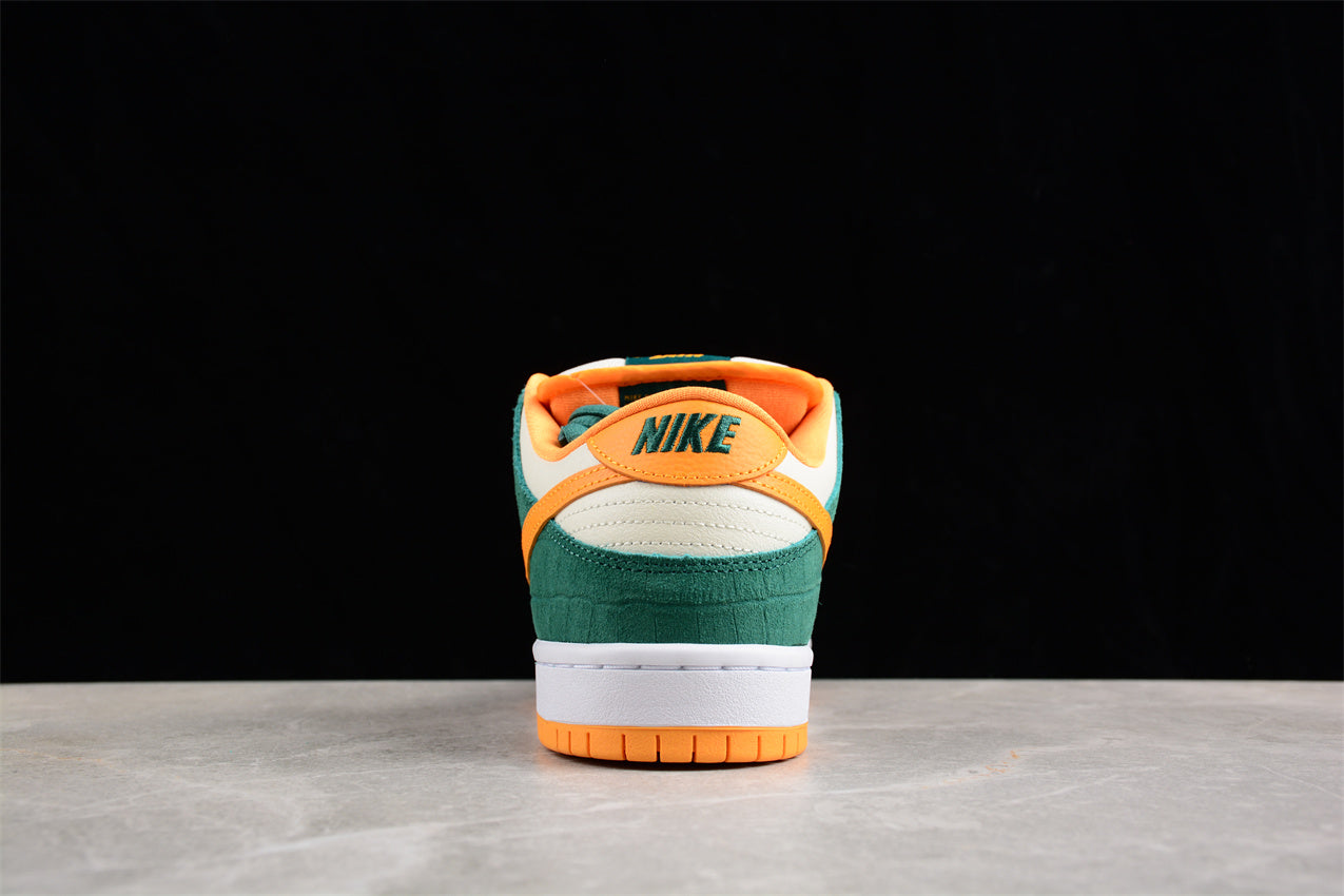NikeMens SB Dunk Low - Legion Pine