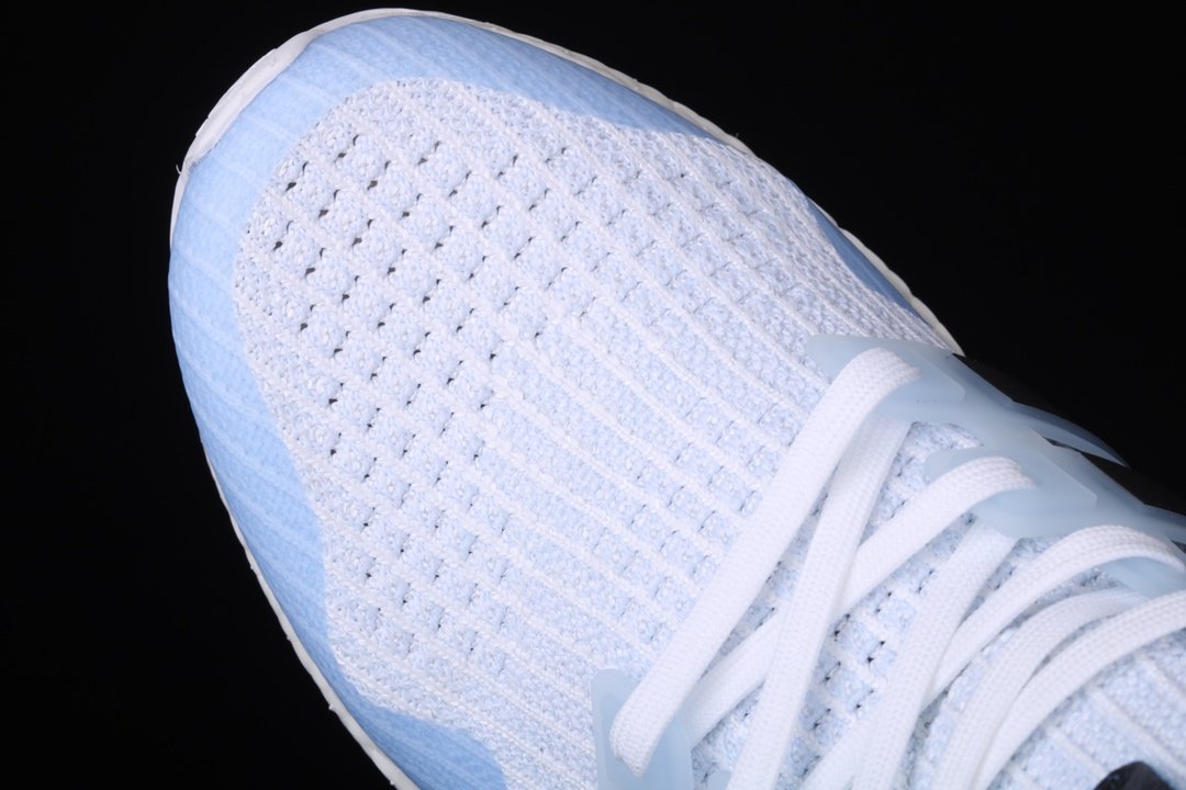 adidasMens Ultraboost x Game of Thrones - White Walkers