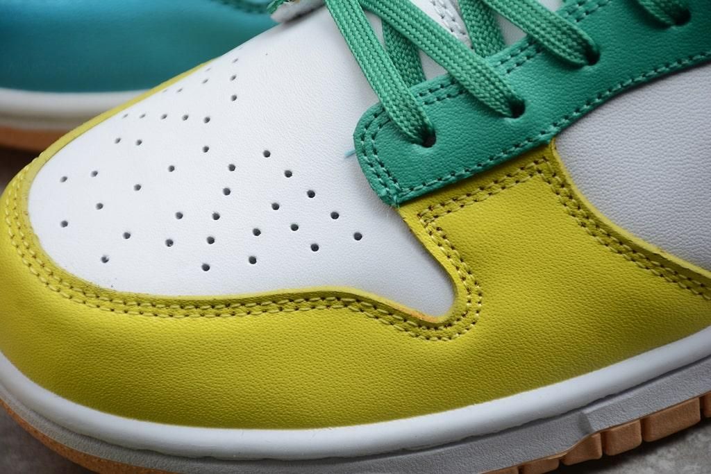WMNS NikeSB Dunk Low - Free.99 White