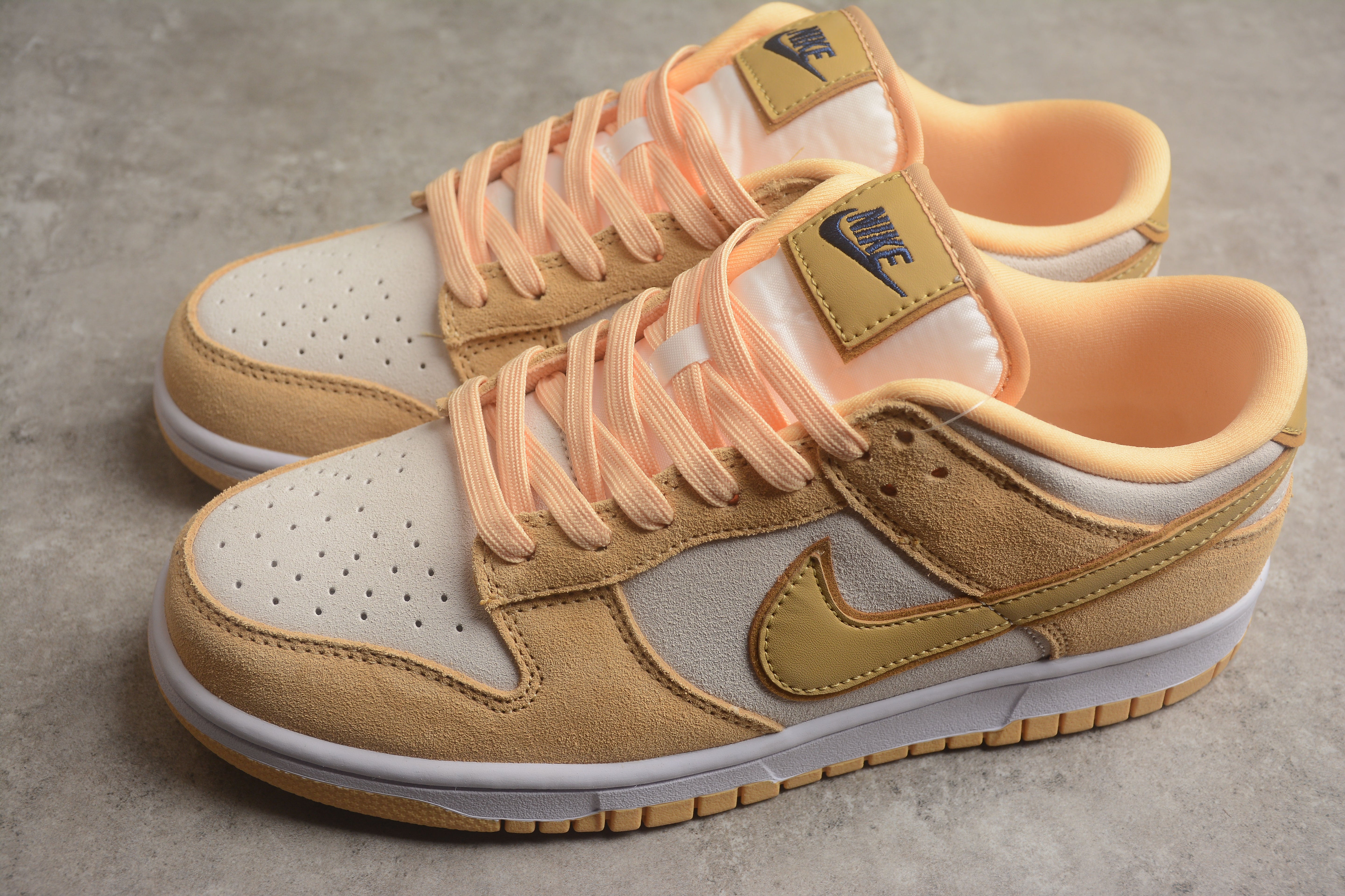 NikeMens Sb Dunk Low - Celestial Gold