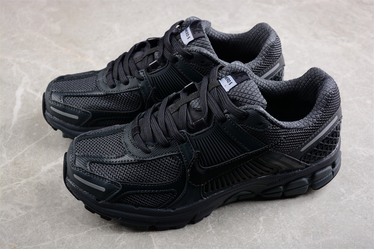 NikeMens Zoom Vomero 5 Anthracite - Black