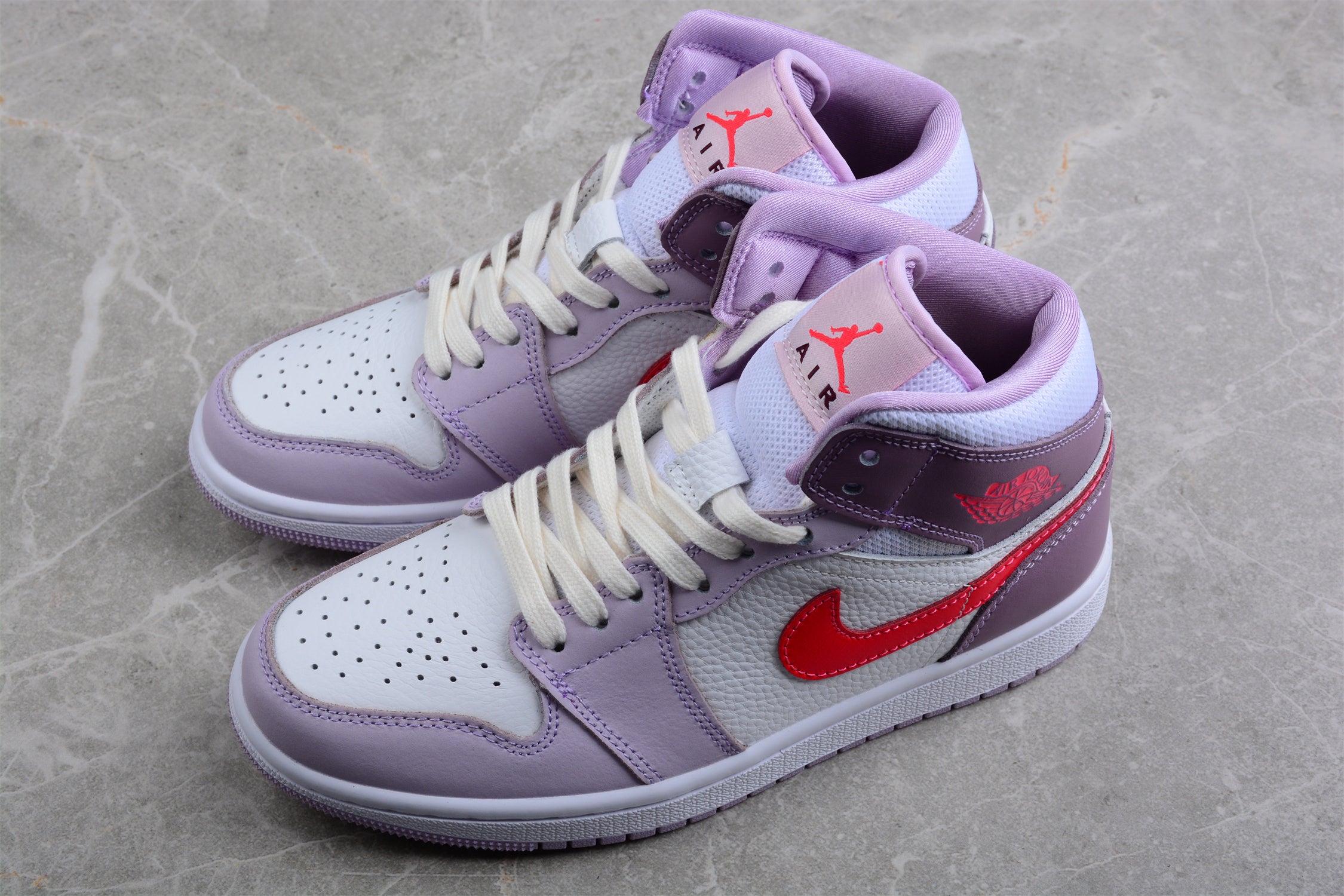 WMNS Air Jordan 1 AJ1 Mid - Valentine's Day