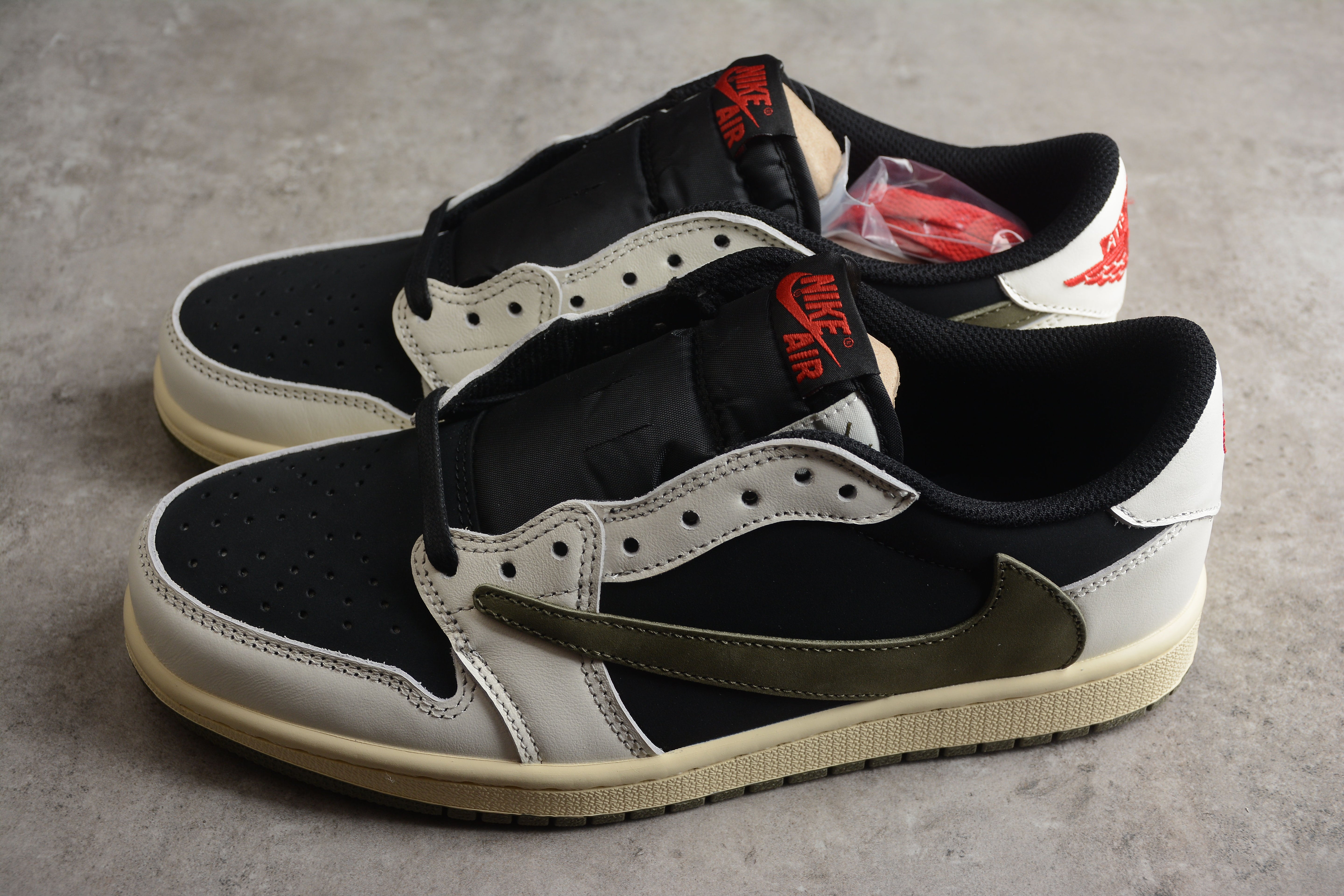 Travis Scott x Air Jordan 1 Low AJ1 - Olive