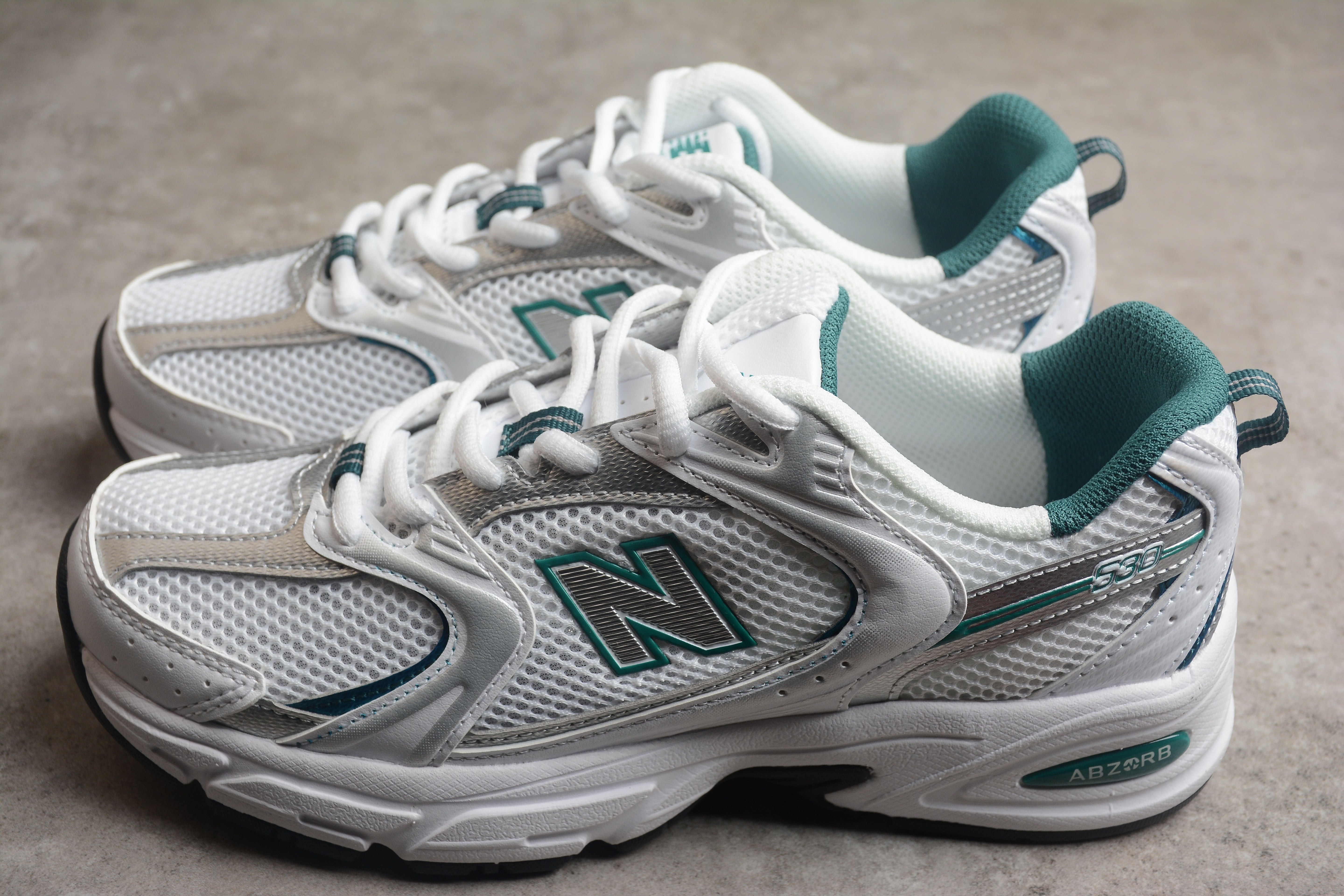 New Balance 530 - White/Green