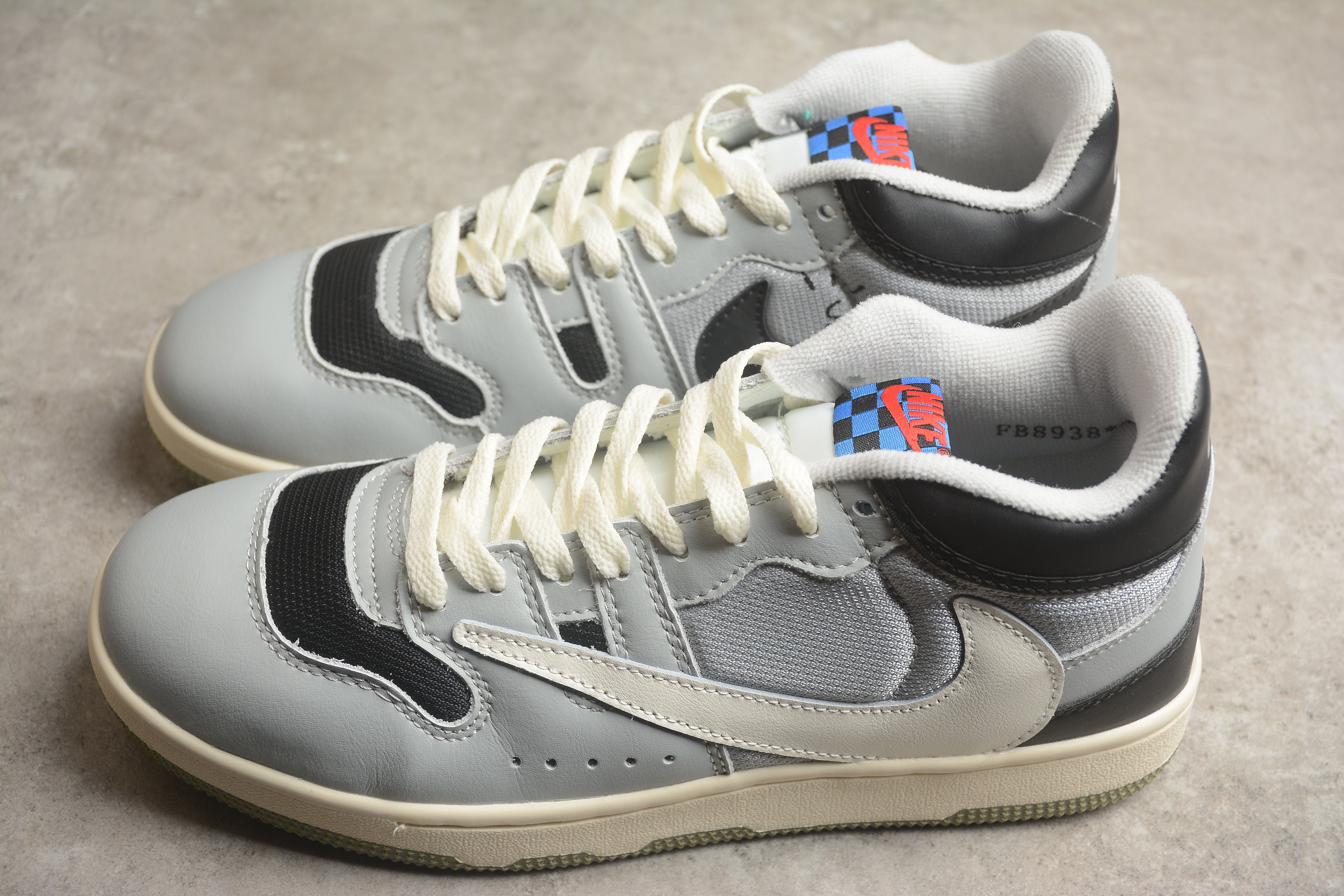 Travis Scott x NikeMens Mac Attack - Grey