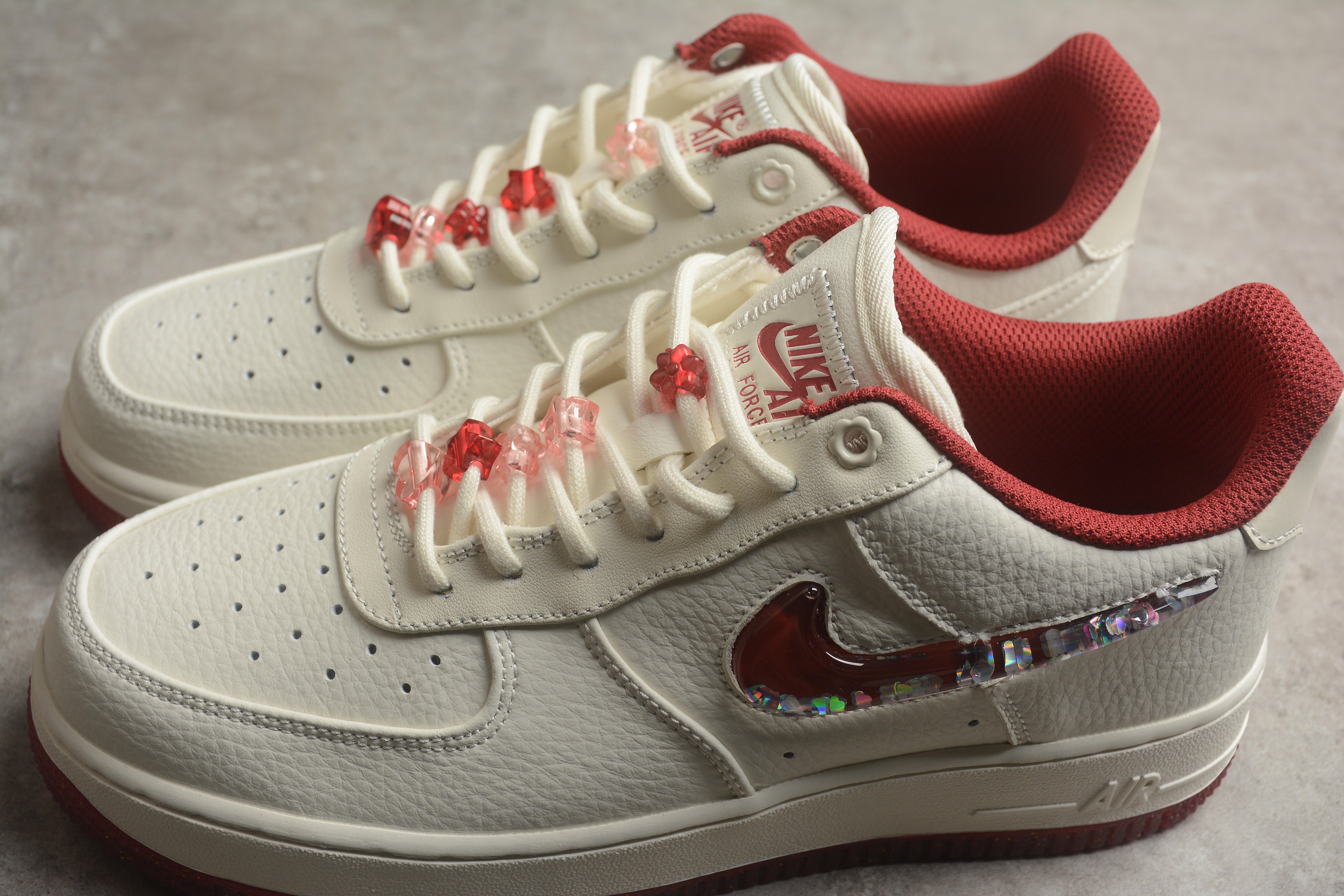 NikeUnisex Air Force 1 AF1 - Valentine's Day