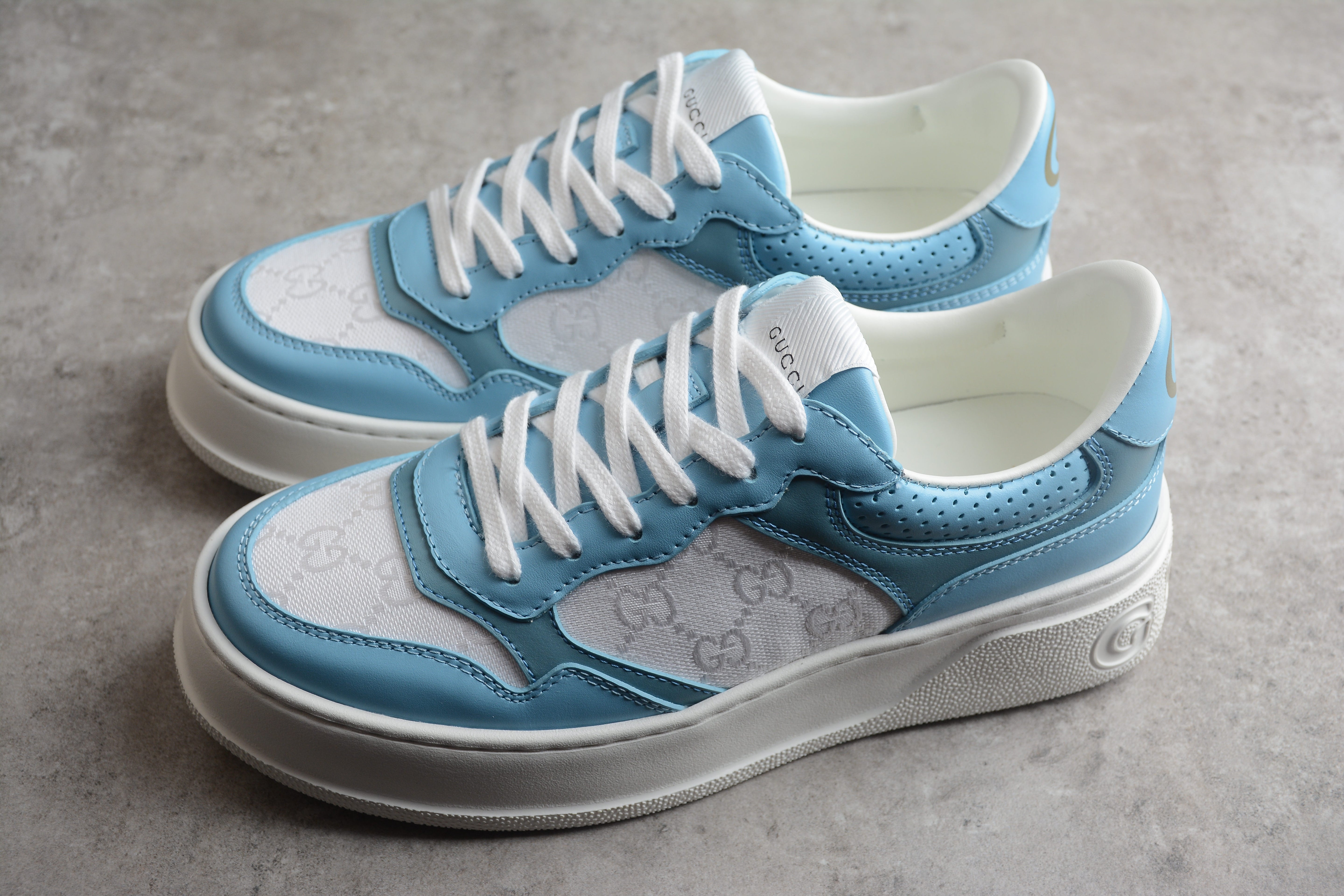 GucciUnisex Embossed Platform - Blue