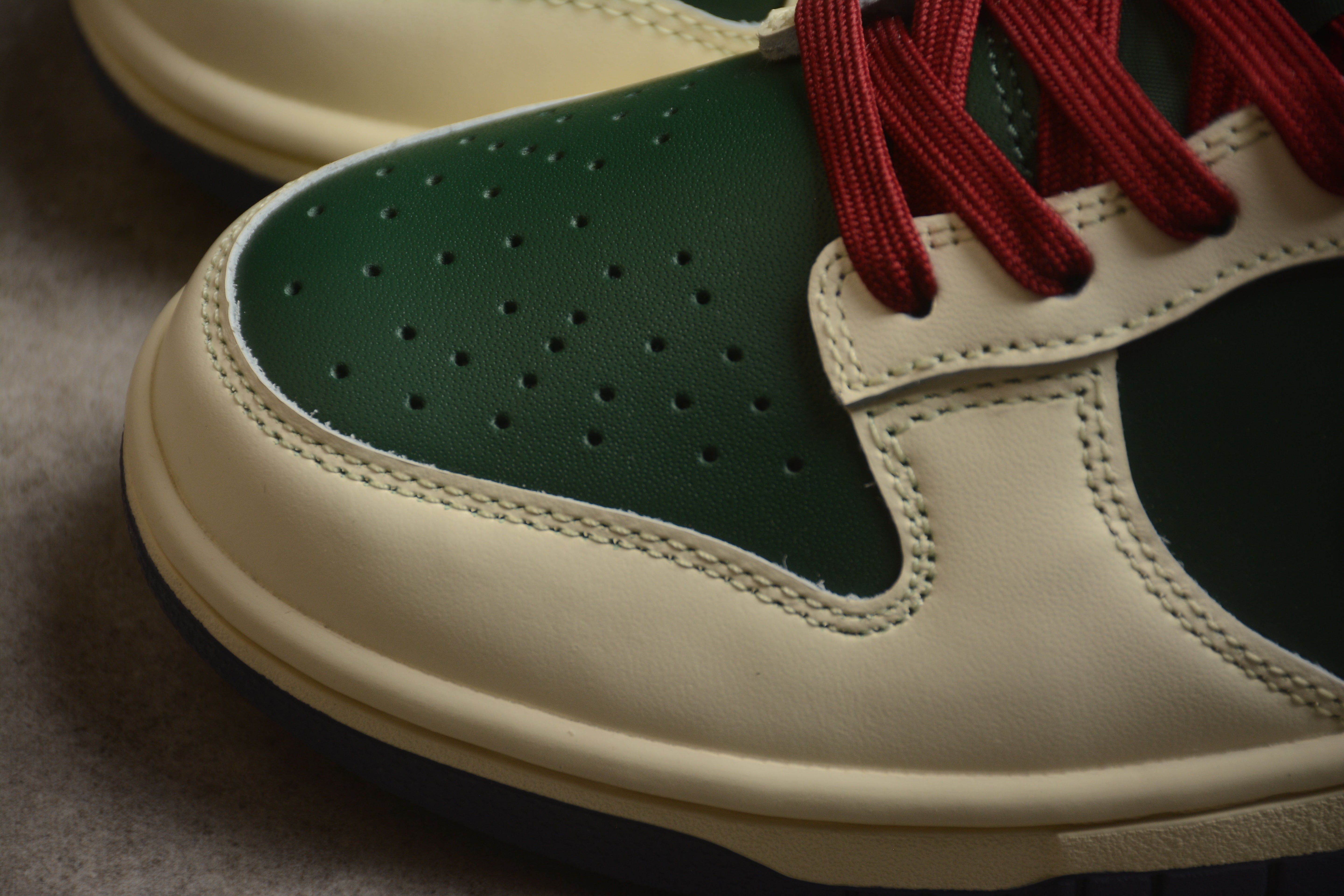 NikeSB Dunk Low - Nike to you