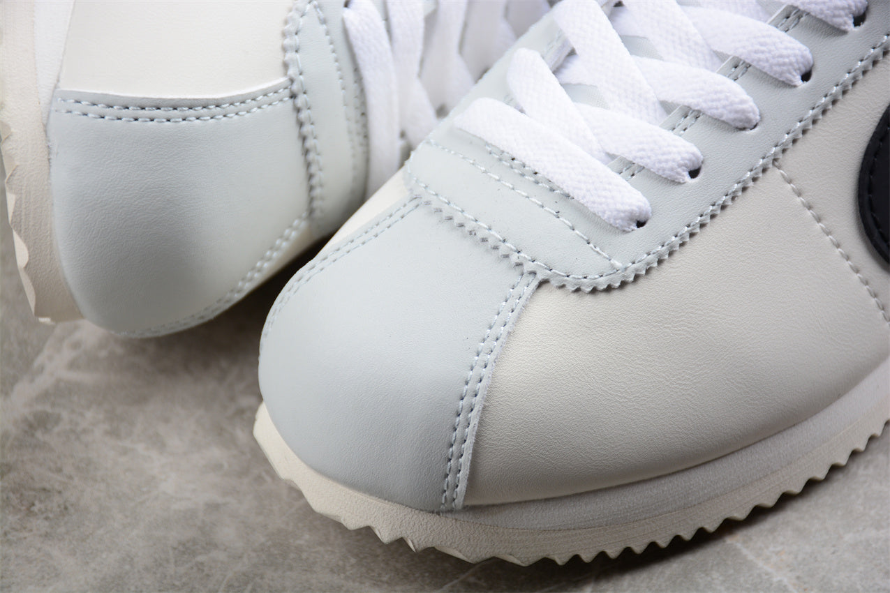 NikeUnisex Classic Cortez - White