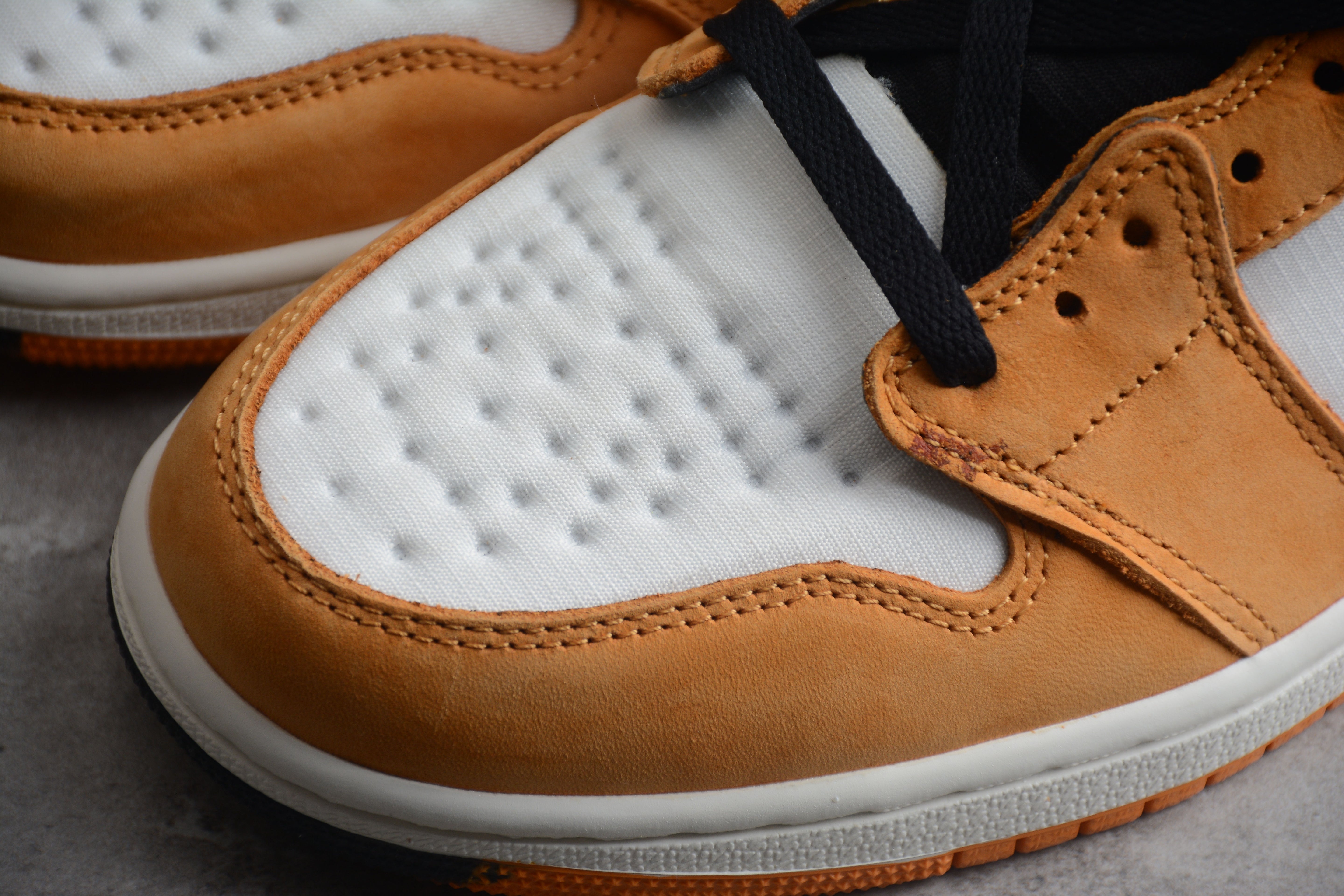 Air Jordan 1 AJ1 High Element Goretex - Light Curry