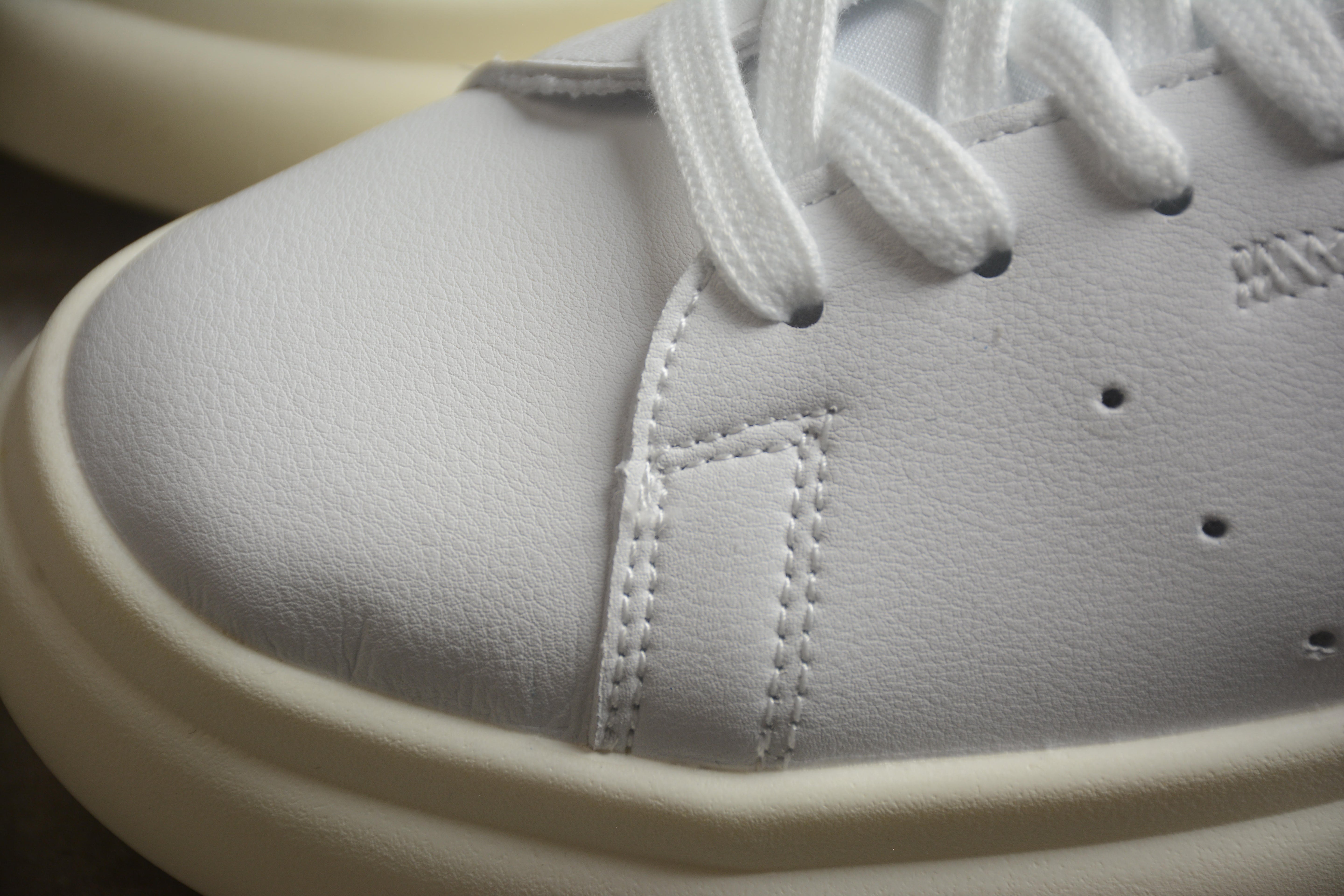 adidasUnisex Stan Smith Platform - White