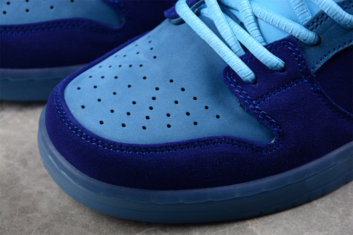 Run The Jewels x NikeUnisex SB Dunk Low - Blue