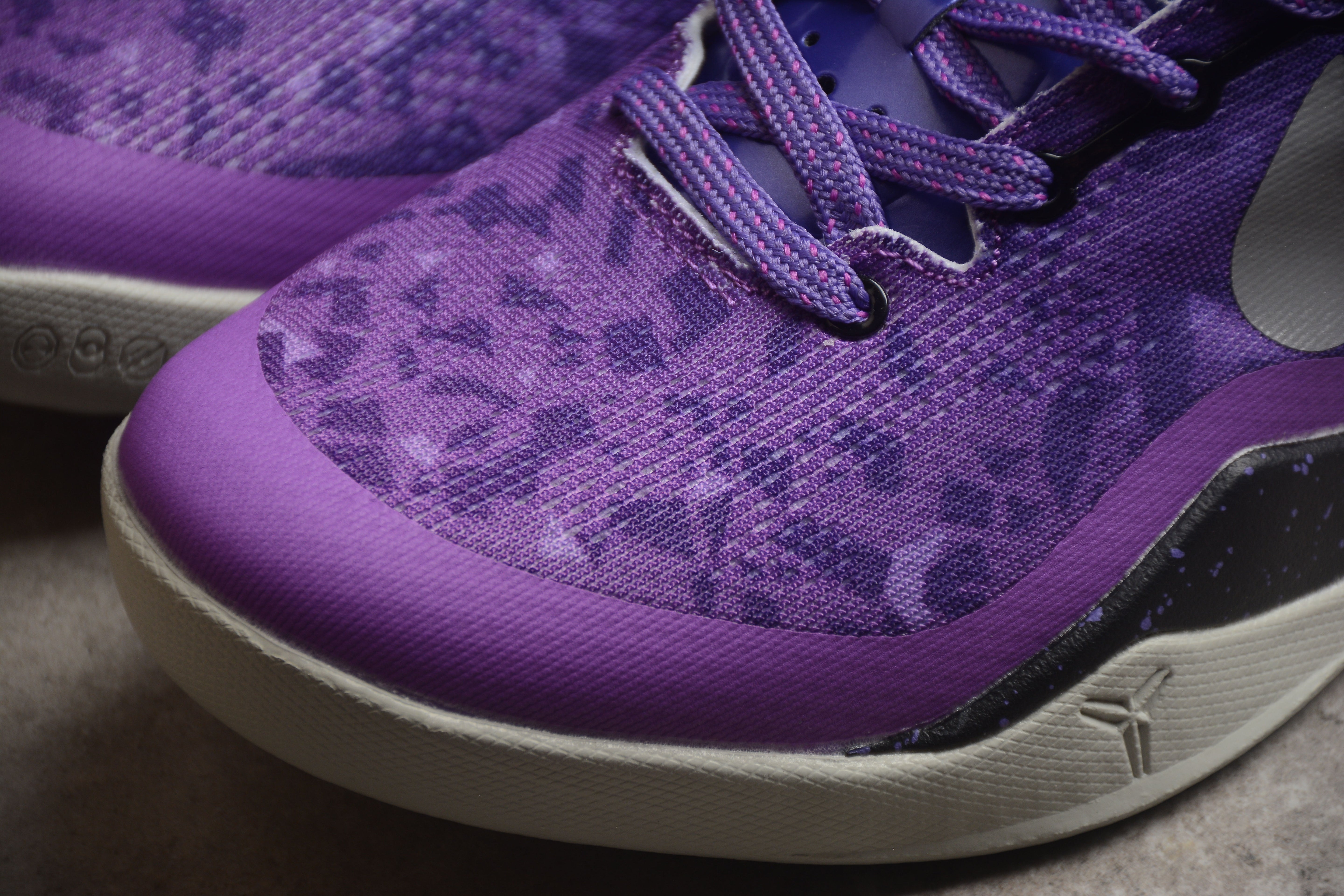 NikeMens Kobe 8 - System Playoff