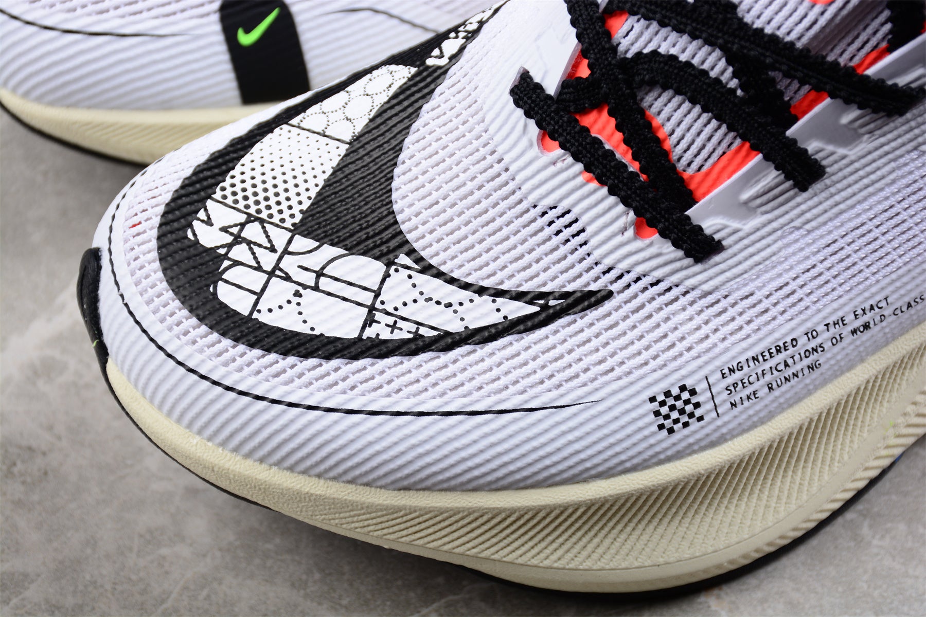 NikeMens Air Zoom Vaporfly 2 - Mismatched