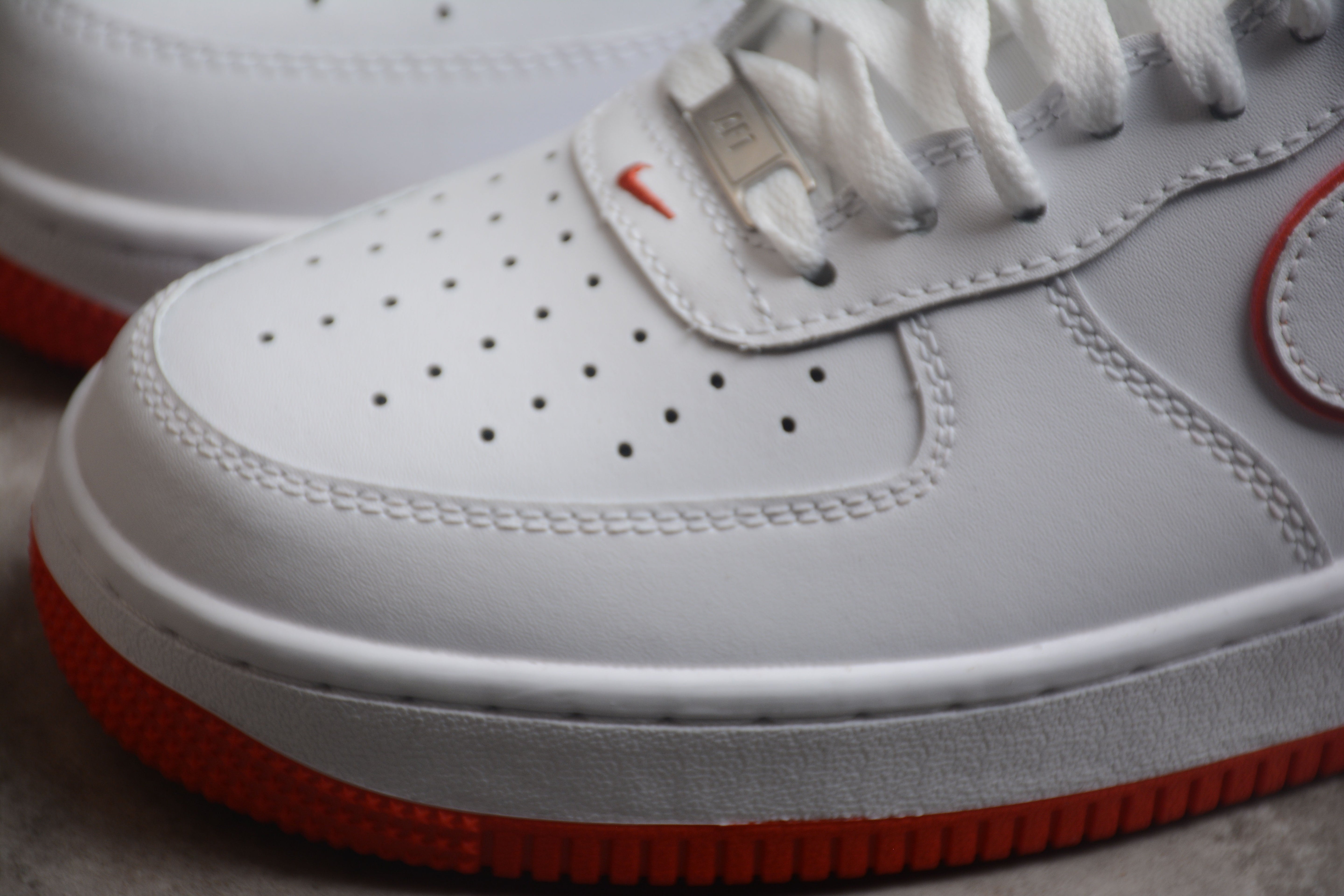 NikeUnisex Air Force 1 AF1 Low - White/Red