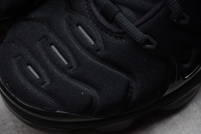 NikeUnisex Air Vapormax Plus - Triple Black