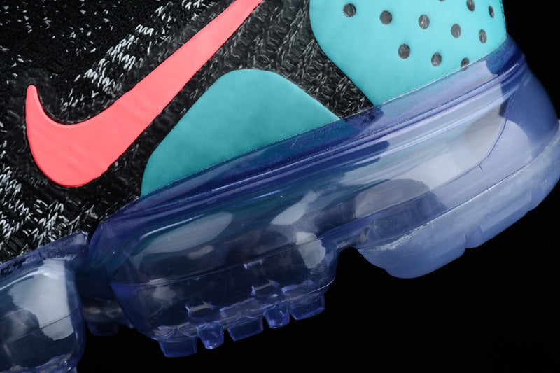 NikeUnisex Air VaporMax 2.0 - Black Hot Punch