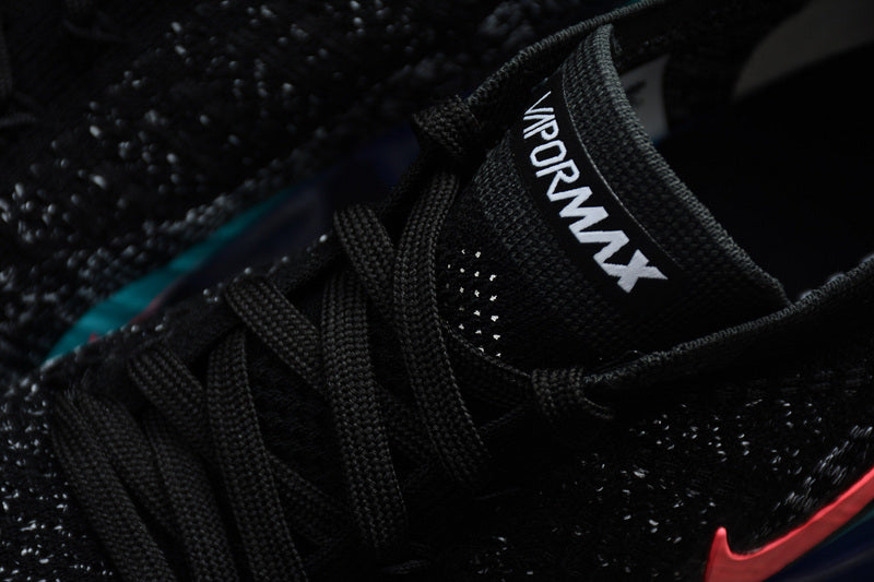 NikeUnisex Air VaporMax 2.0 - Black Hot Punch