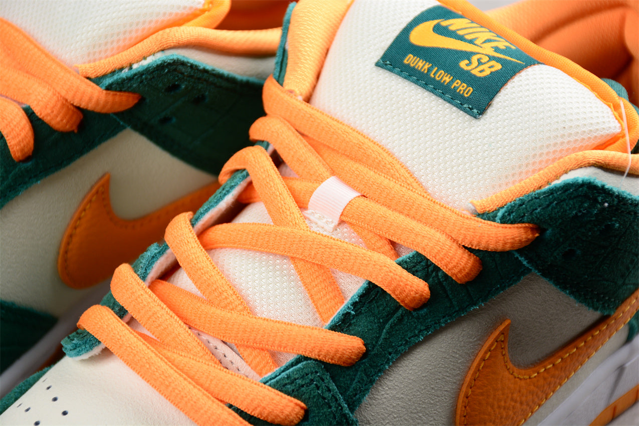 NikeMens SB Dunk Low - Legion Pine