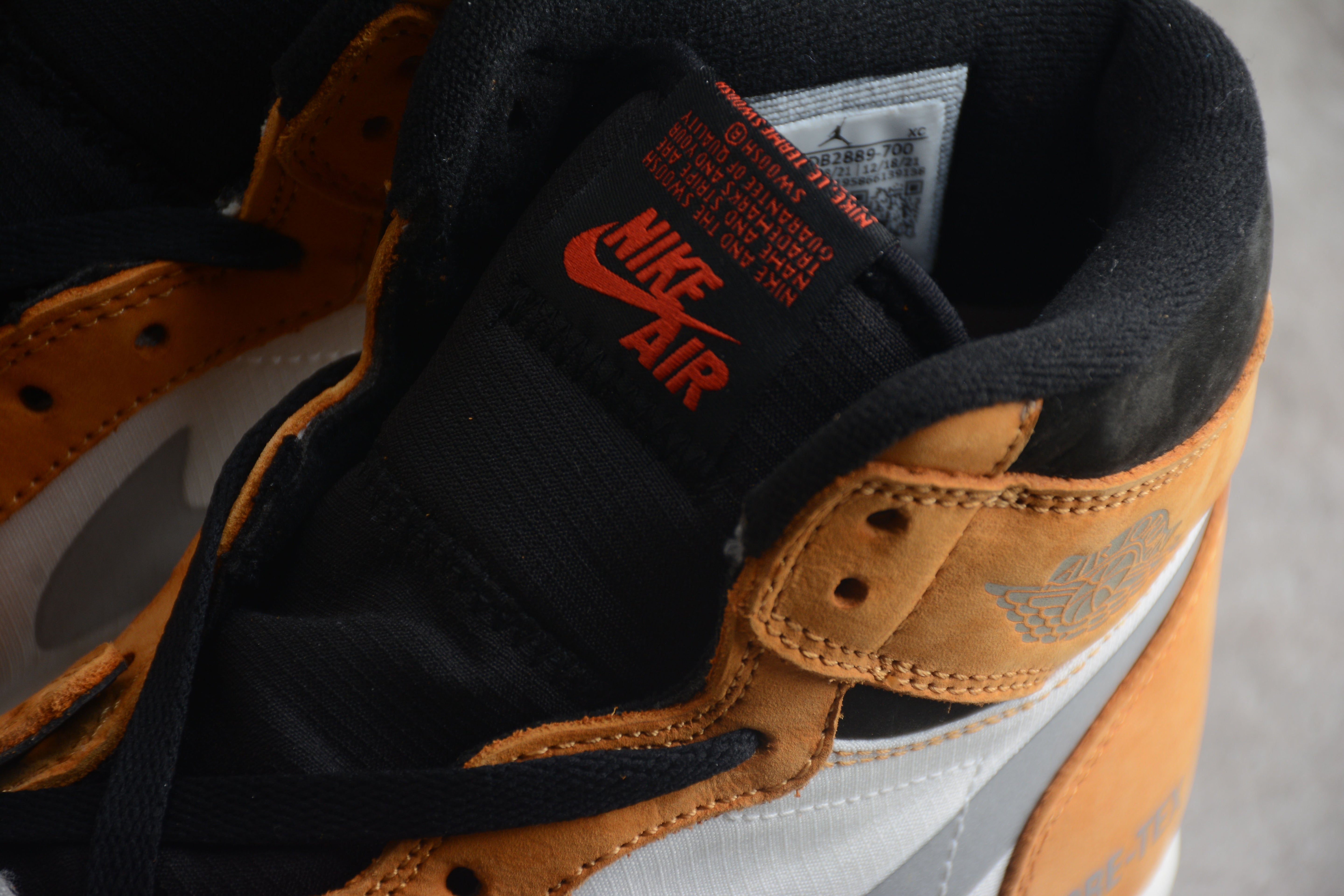 Air Jordan 1 AJ1 High Element Goretex - Light Curry