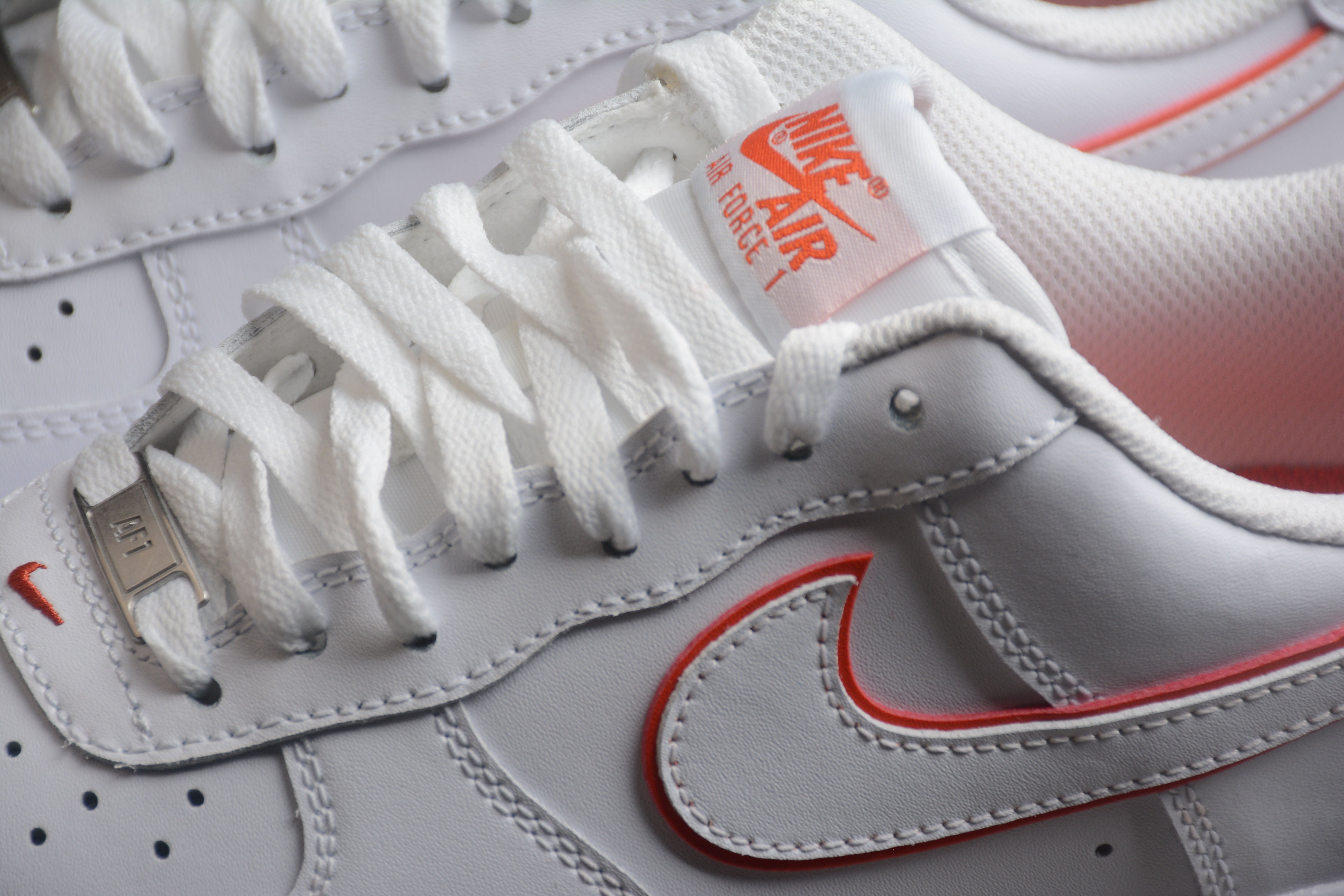 NikeUnisex Air Force 1 AF1 Low - White/Red