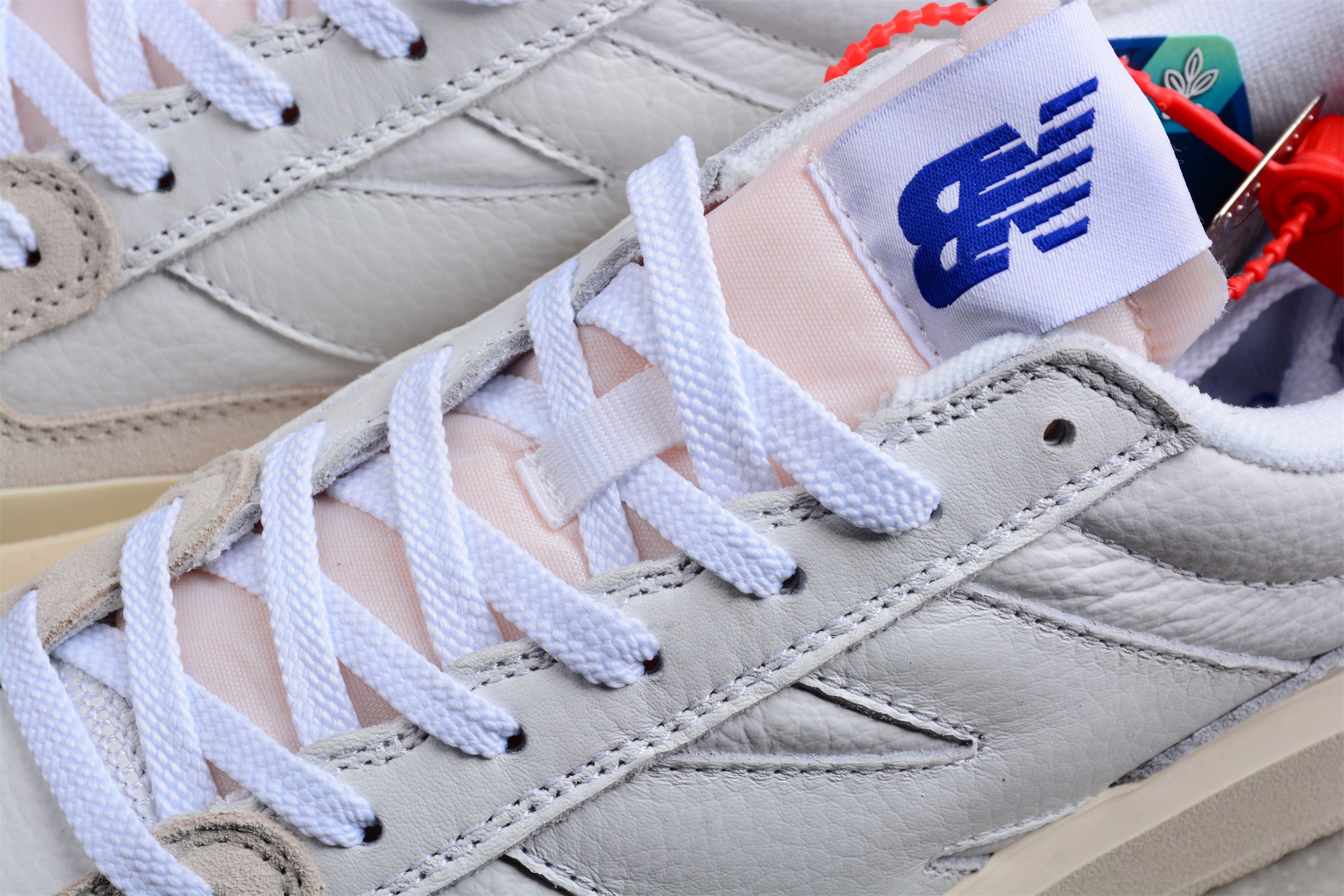 New Balance CT302 - White