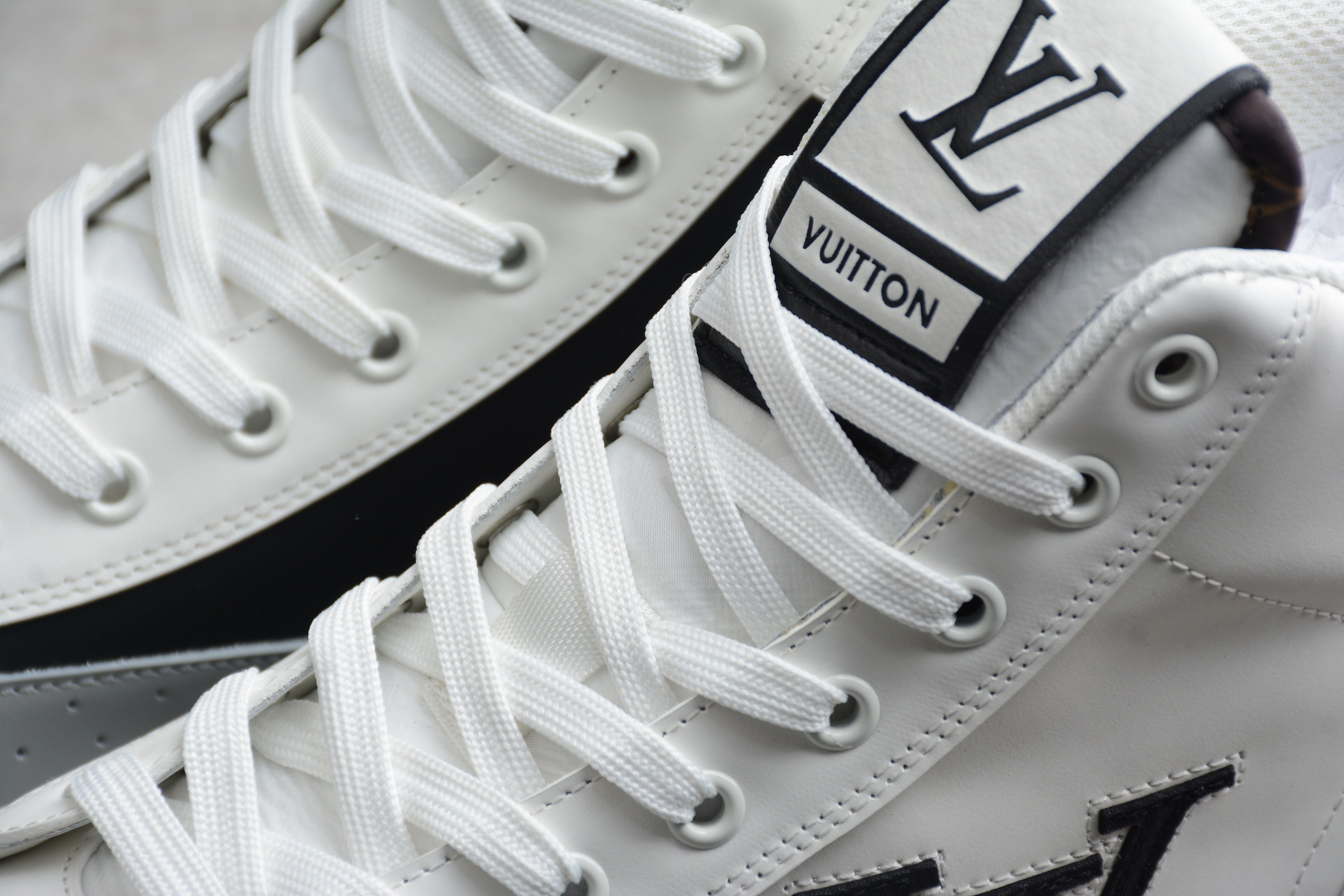 LouisVuitton Charlie - White