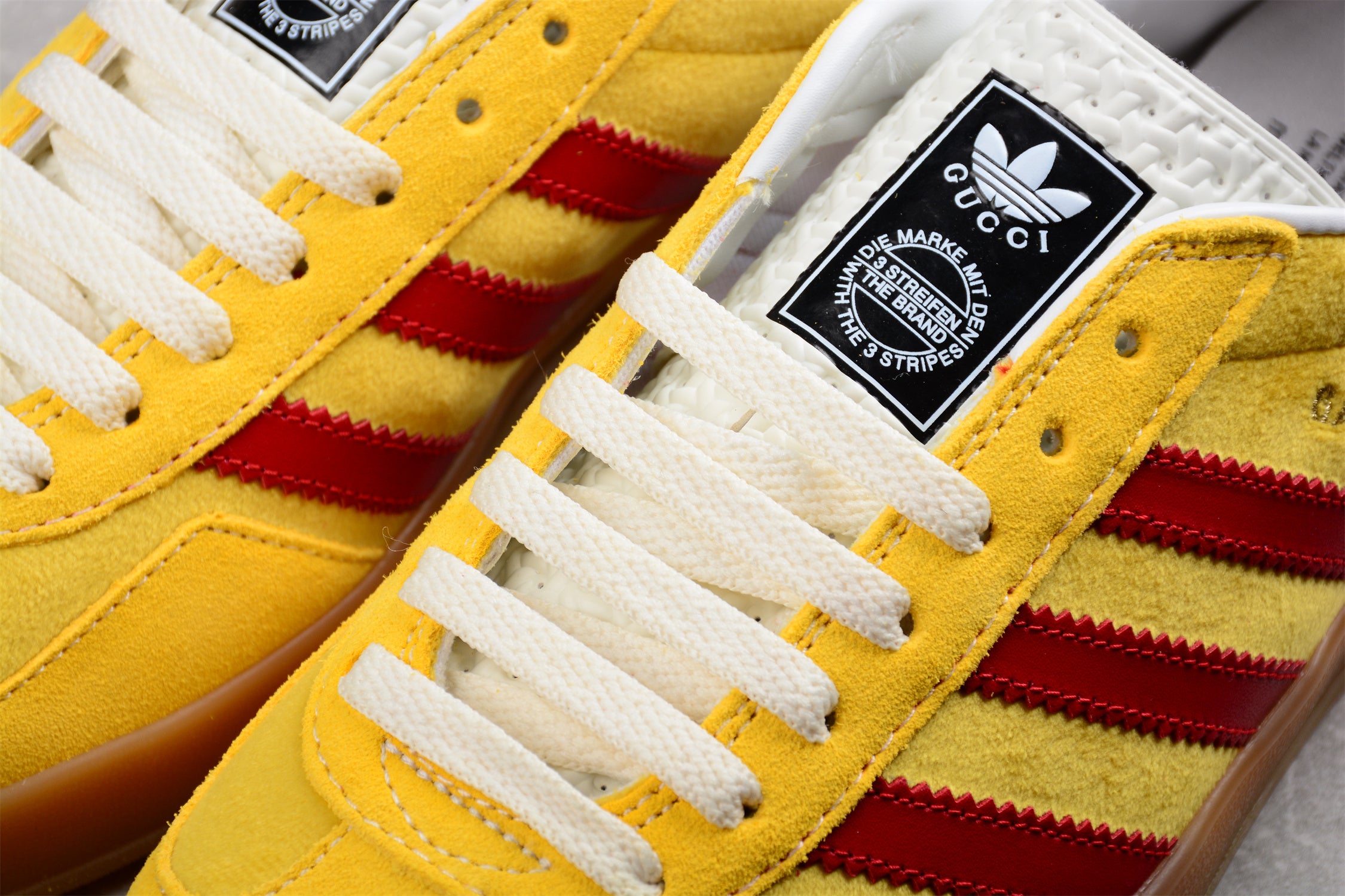 adidasUnisex x Gucci Gazelle - Yellow