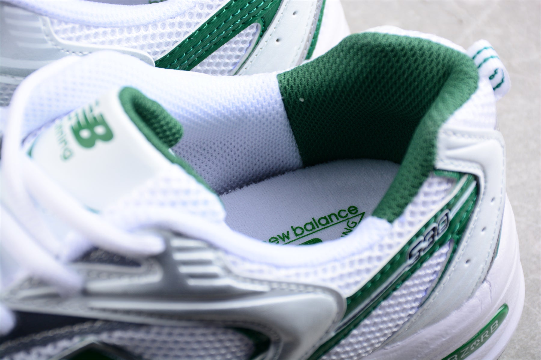 WMNS New Balance 530 - Nightwatch Green