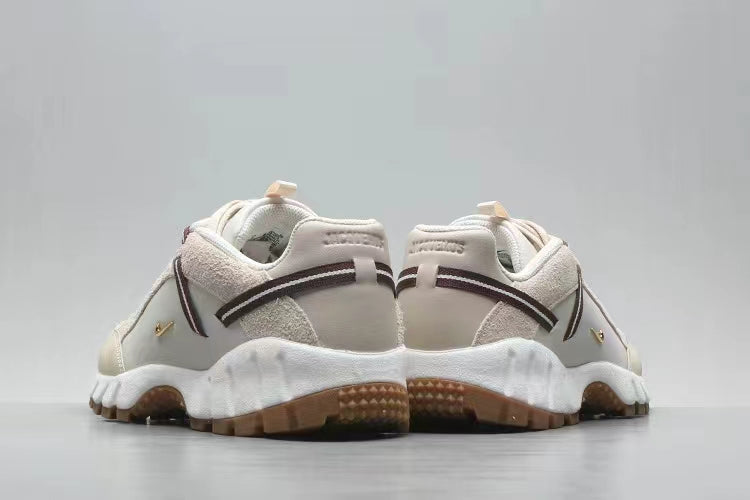 NikeUnisex Air Humara x Jacquemus - Light Bone