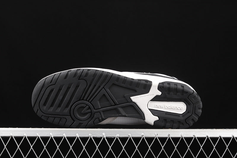 New Balance 550 - Sea Salt Black