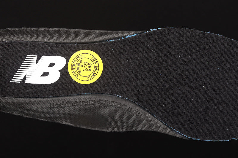 New Balance 550 - Sea Salt Black
