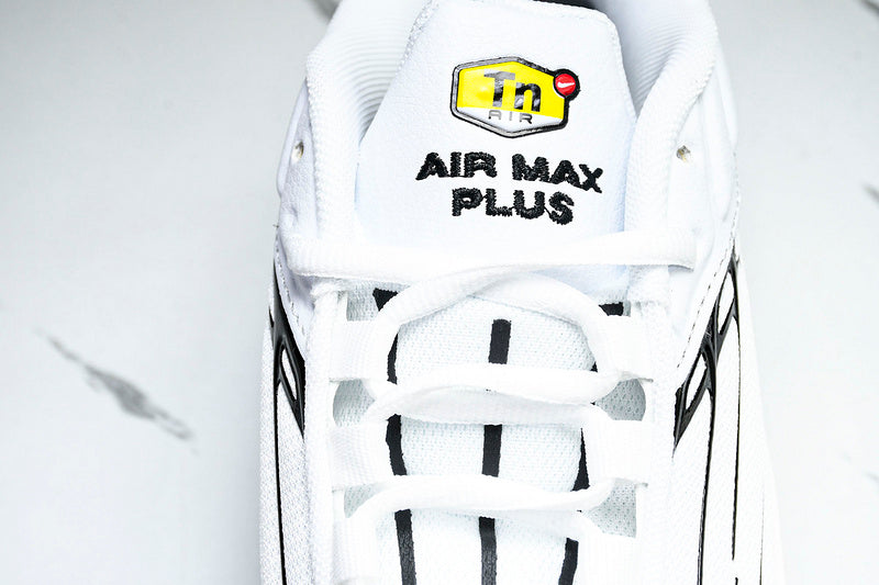 NikeUnisex Air Max Plus 3 White/Black