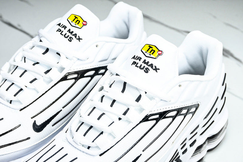 NikeUnisex Air Max Plus 3 White/Black