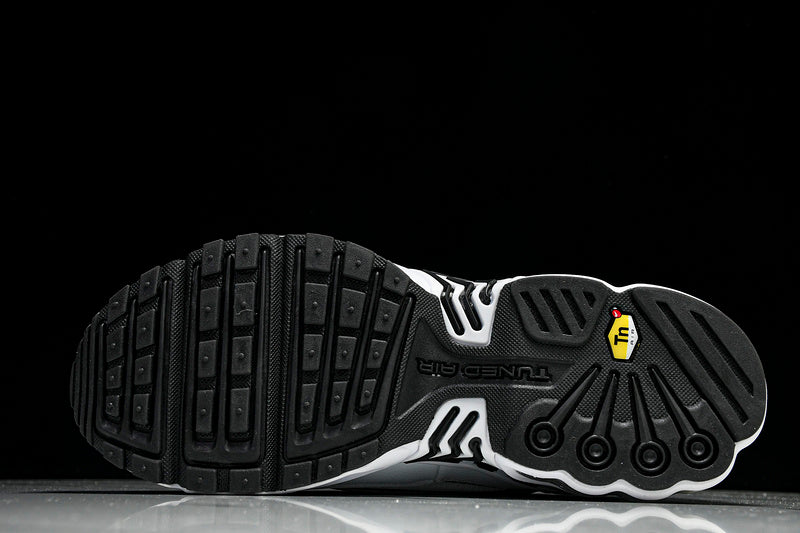 NikeUnisex Air Max Plus 3 White/Black